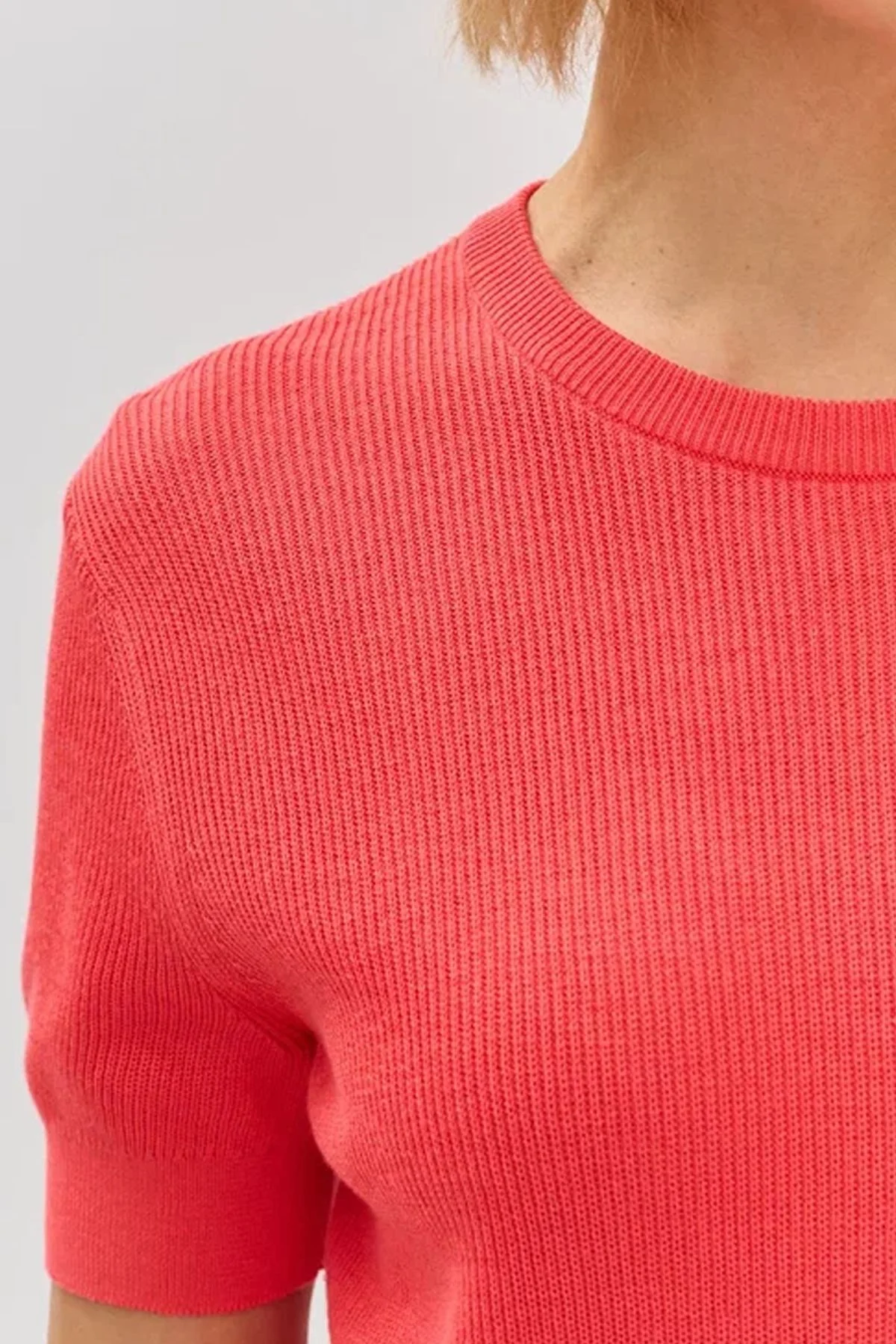 Вязаный джемпер из модала и хлопка в коралловом цвете, 52р