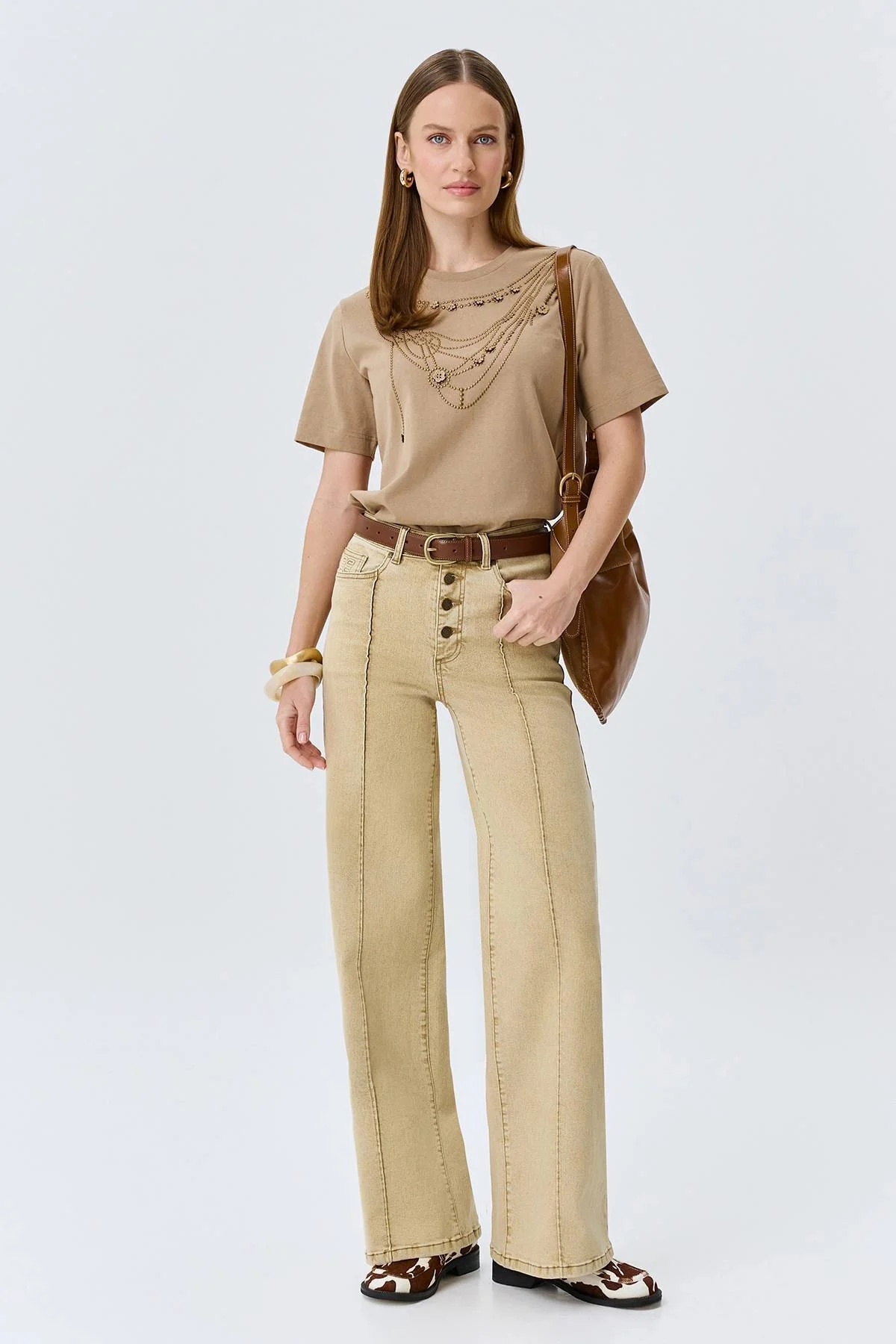 Футболка с акцентным декором, 46