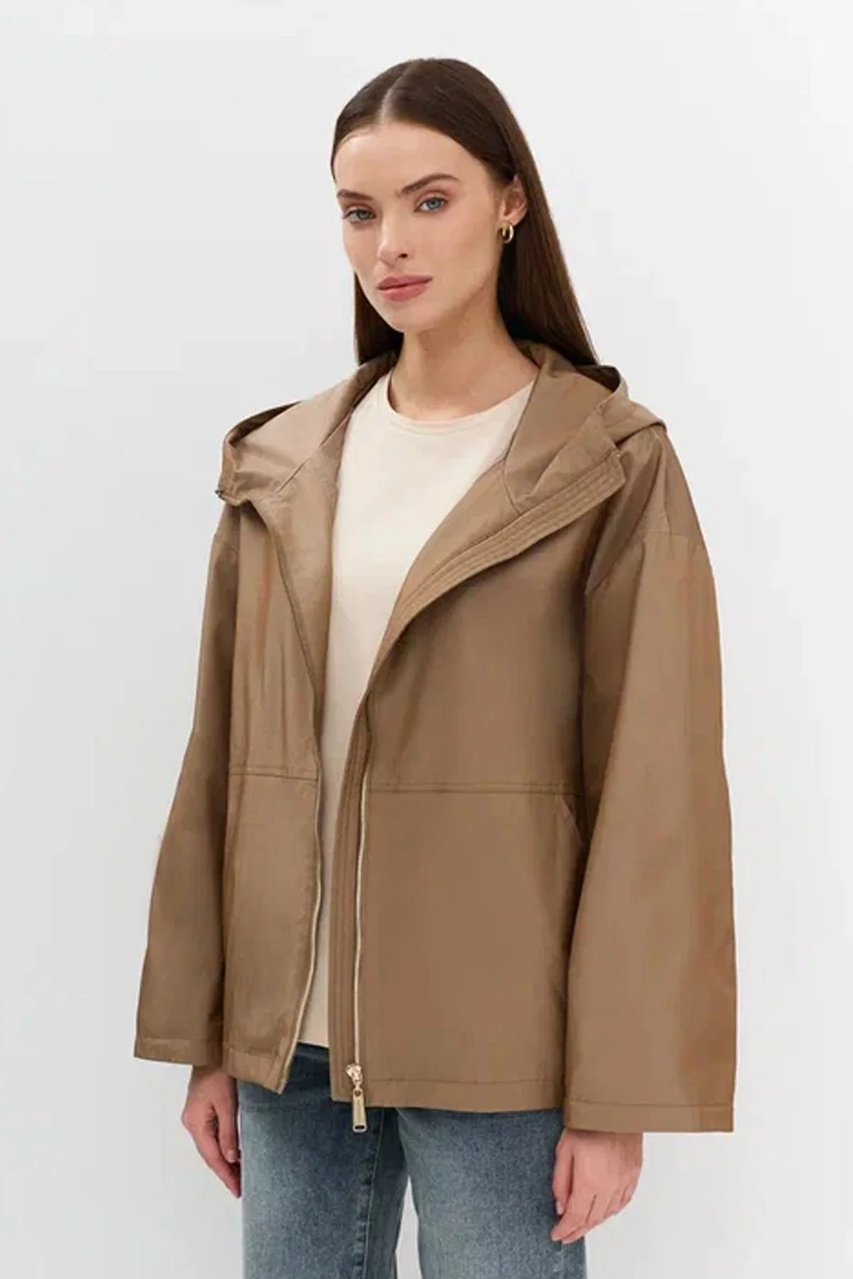 Ветровка в минималистичном стиле свободного силуэта, 50р