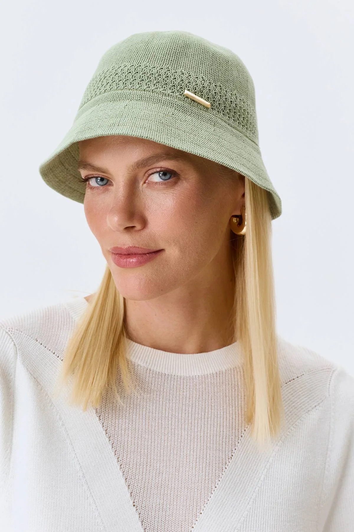 Вязаная панама, One