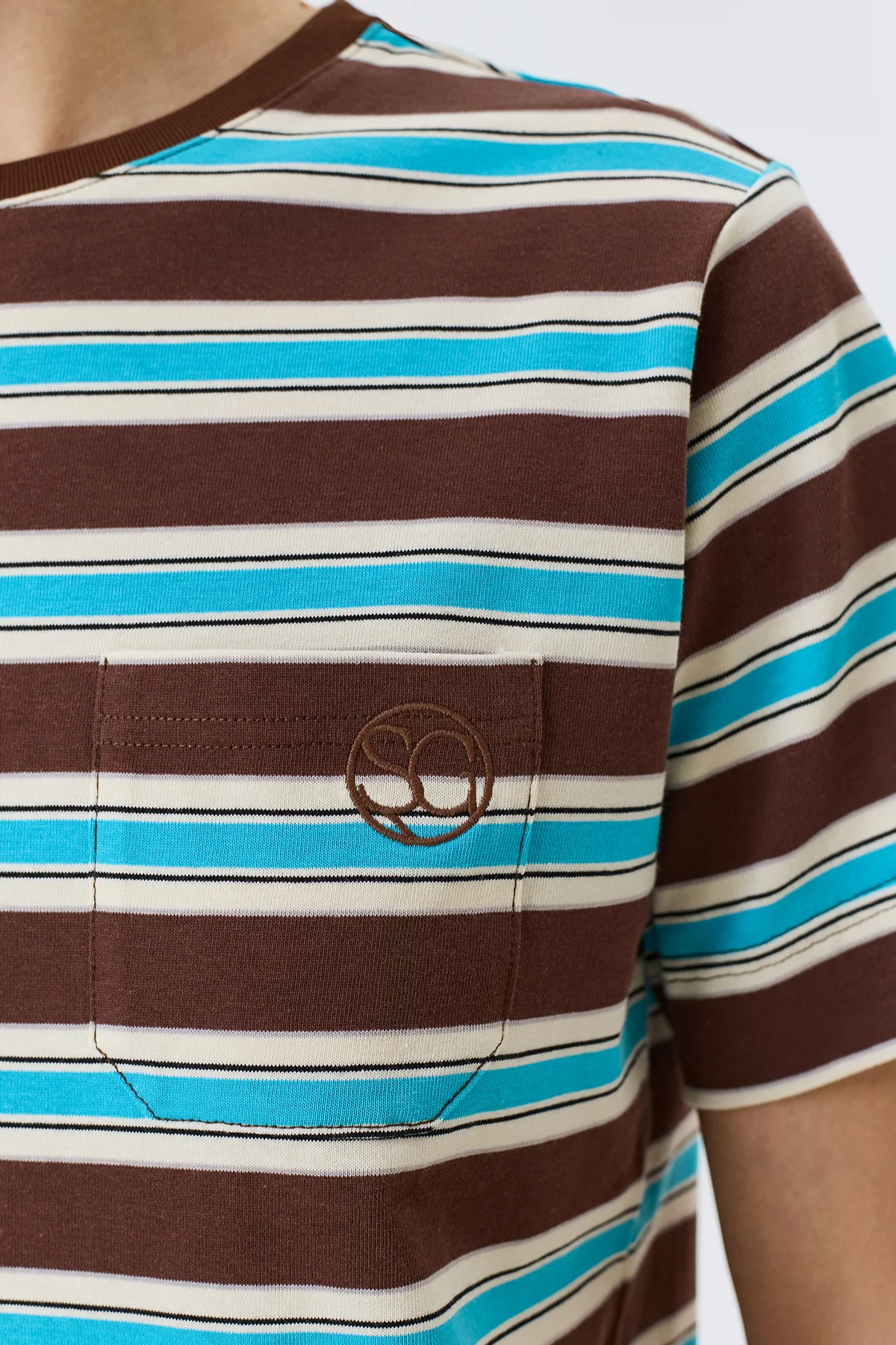 Яркая футболка в полоску из 100% хлопка, 46