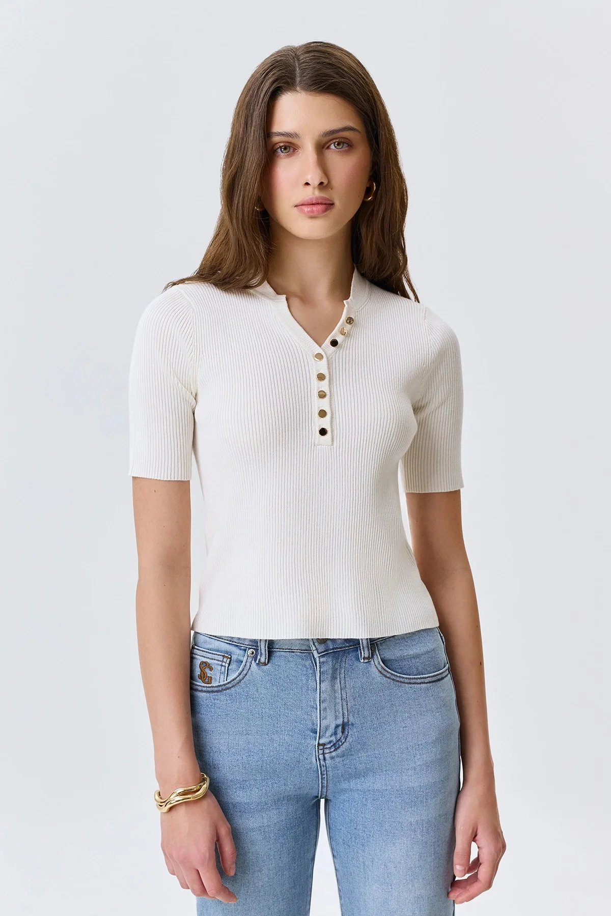 Тонкий джемпер из вискозы с акцентными пуговицами, 42