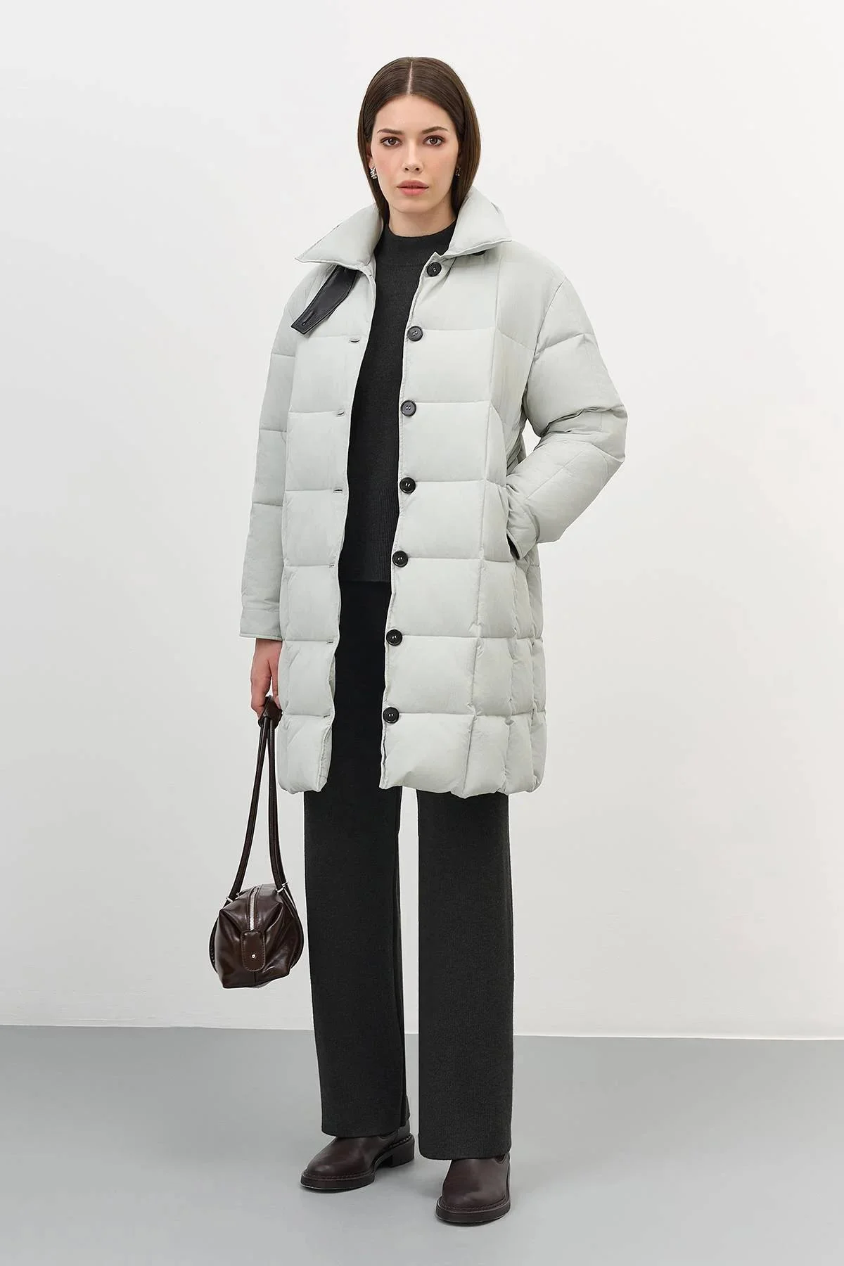 Стеганое пальто с контрастной фурнитурой, 40