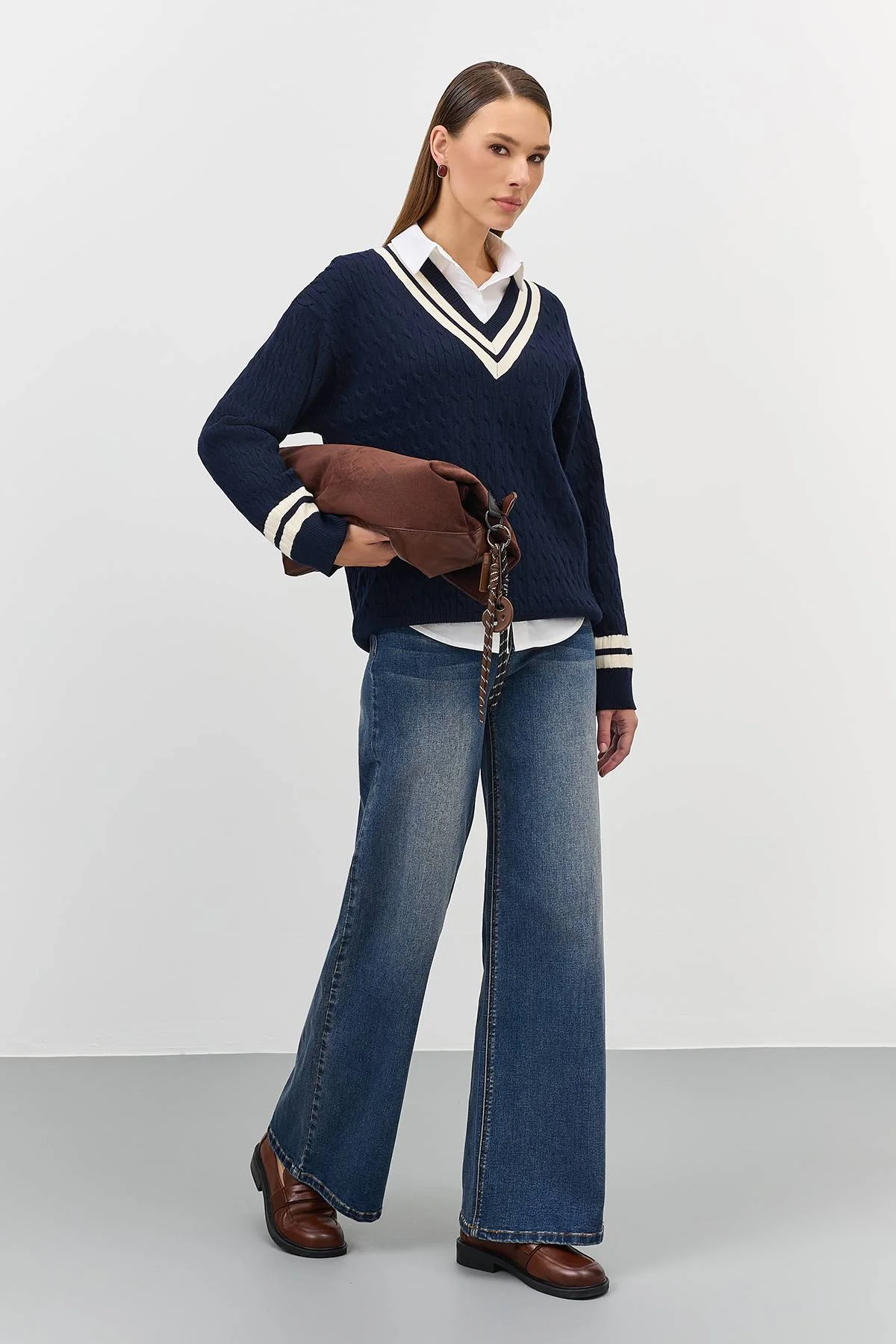 Лимитированная серия свитер с косами и контрастной отделкой и ремень, 40 Лимитированная серия свитер с косами и контрастной отделкой и ремень, 40