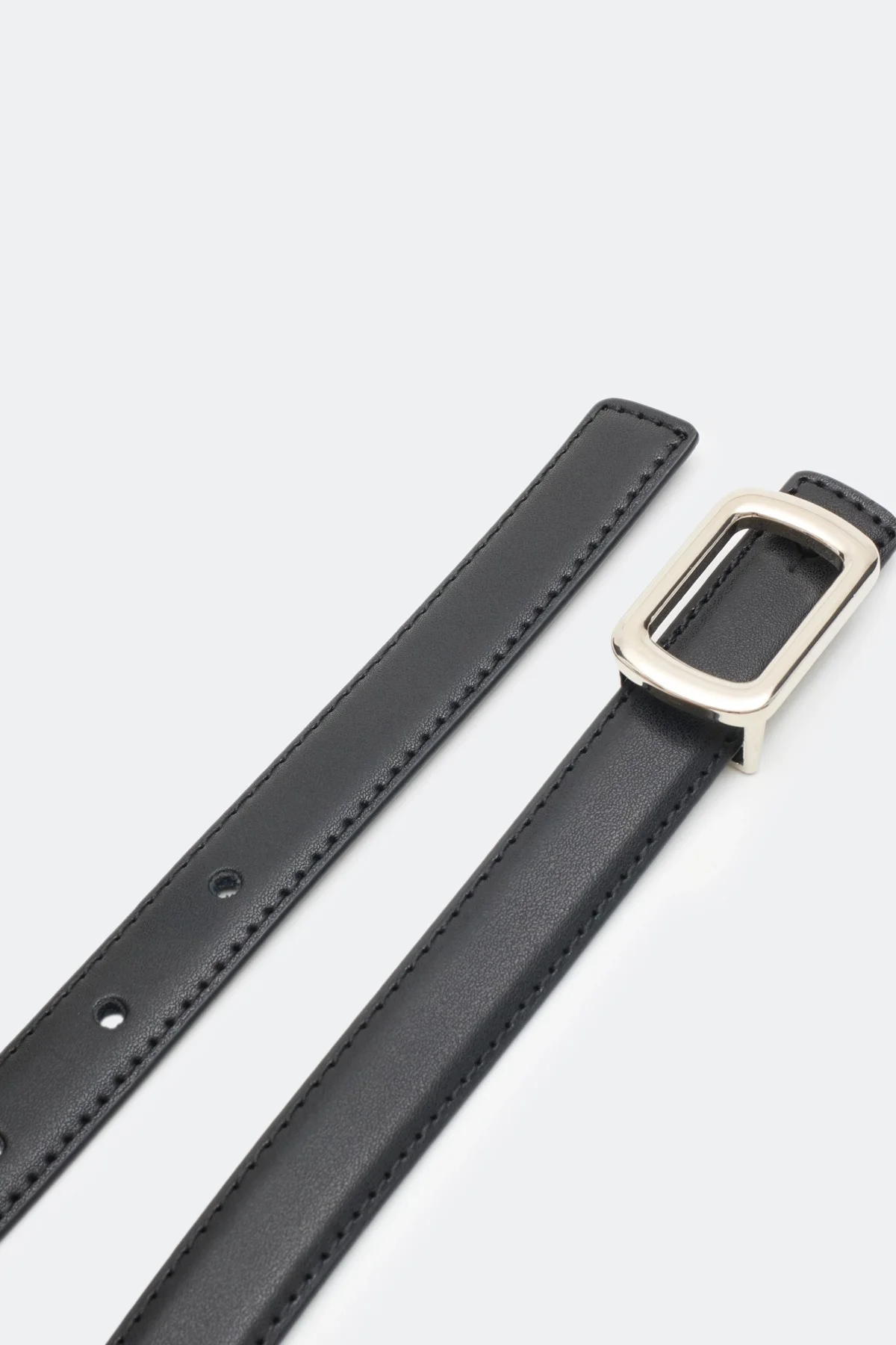 Узкий ремень с закругленной пряжкой, One