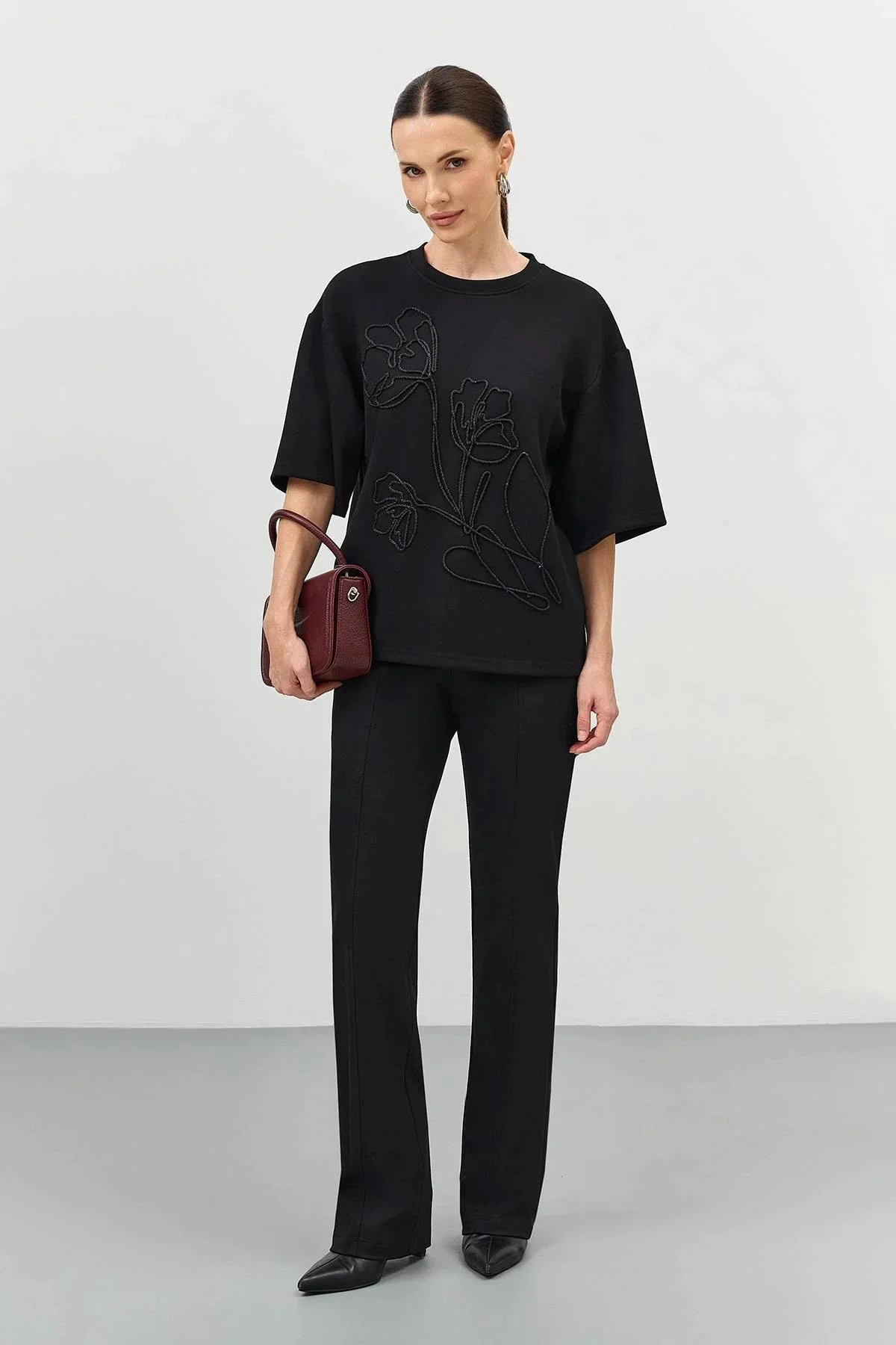 Джемпер с объемной вышивкой, 42