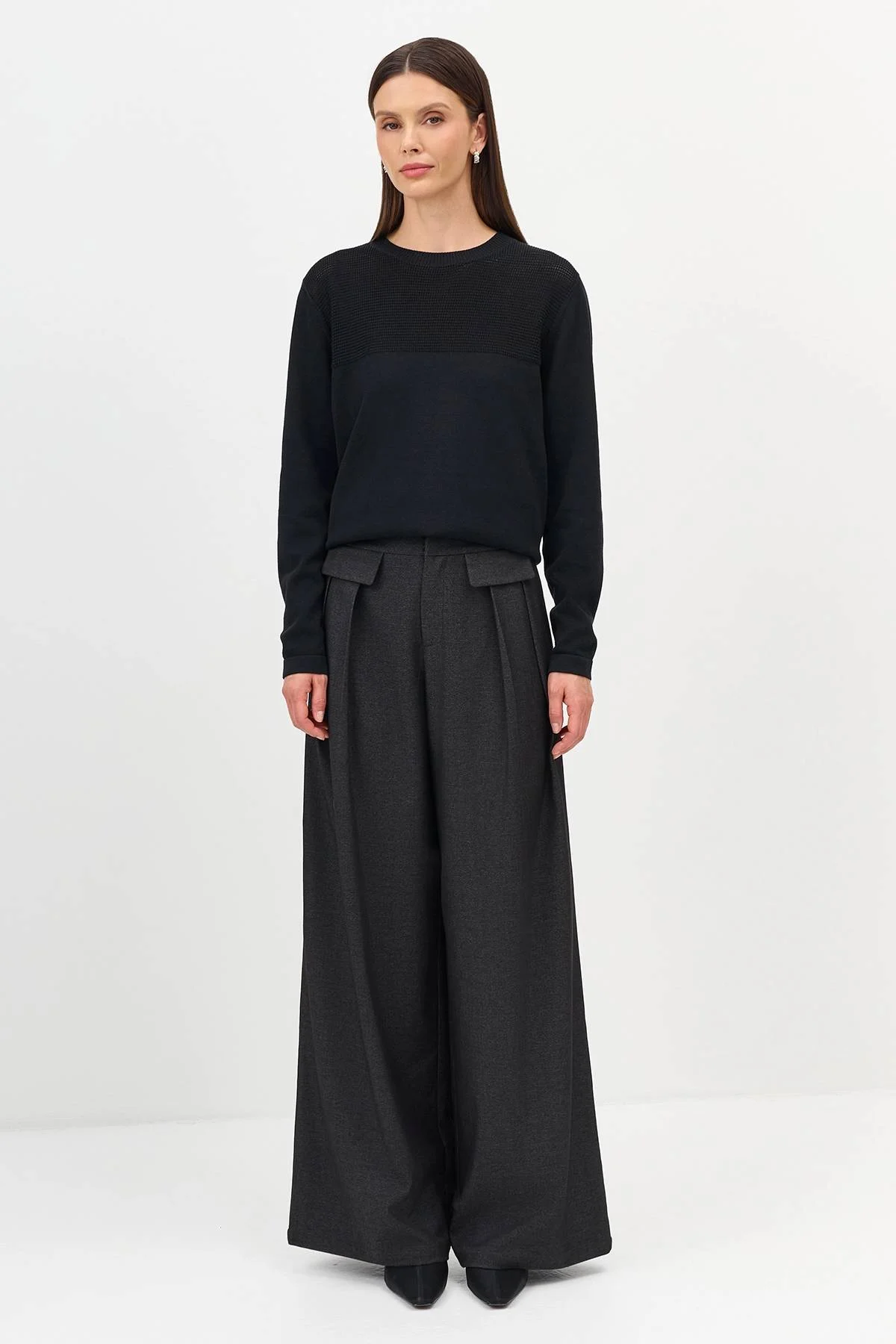 Брюки палаццо с акцентными складками, 38