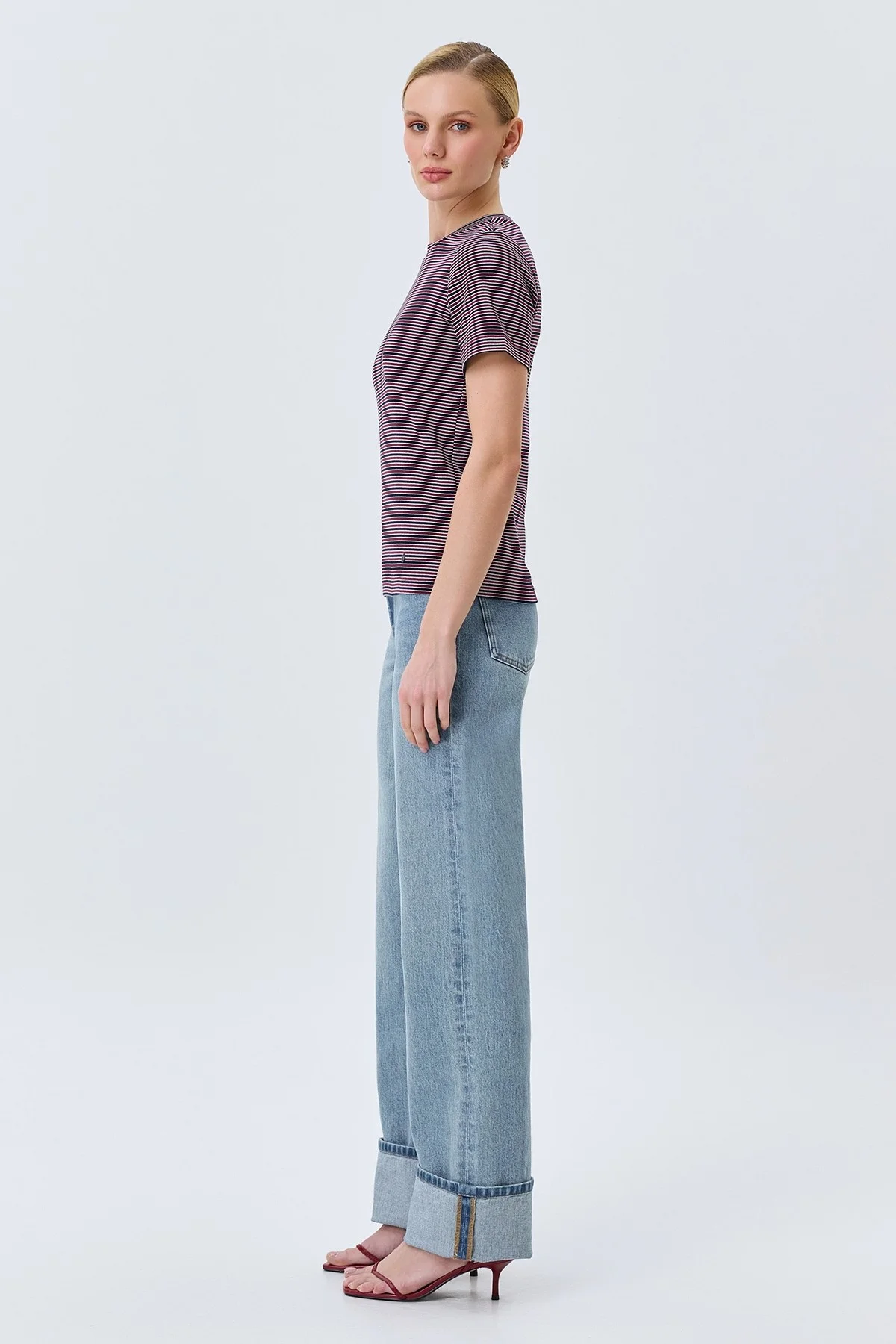 Приталенная футболка в полоску, 44