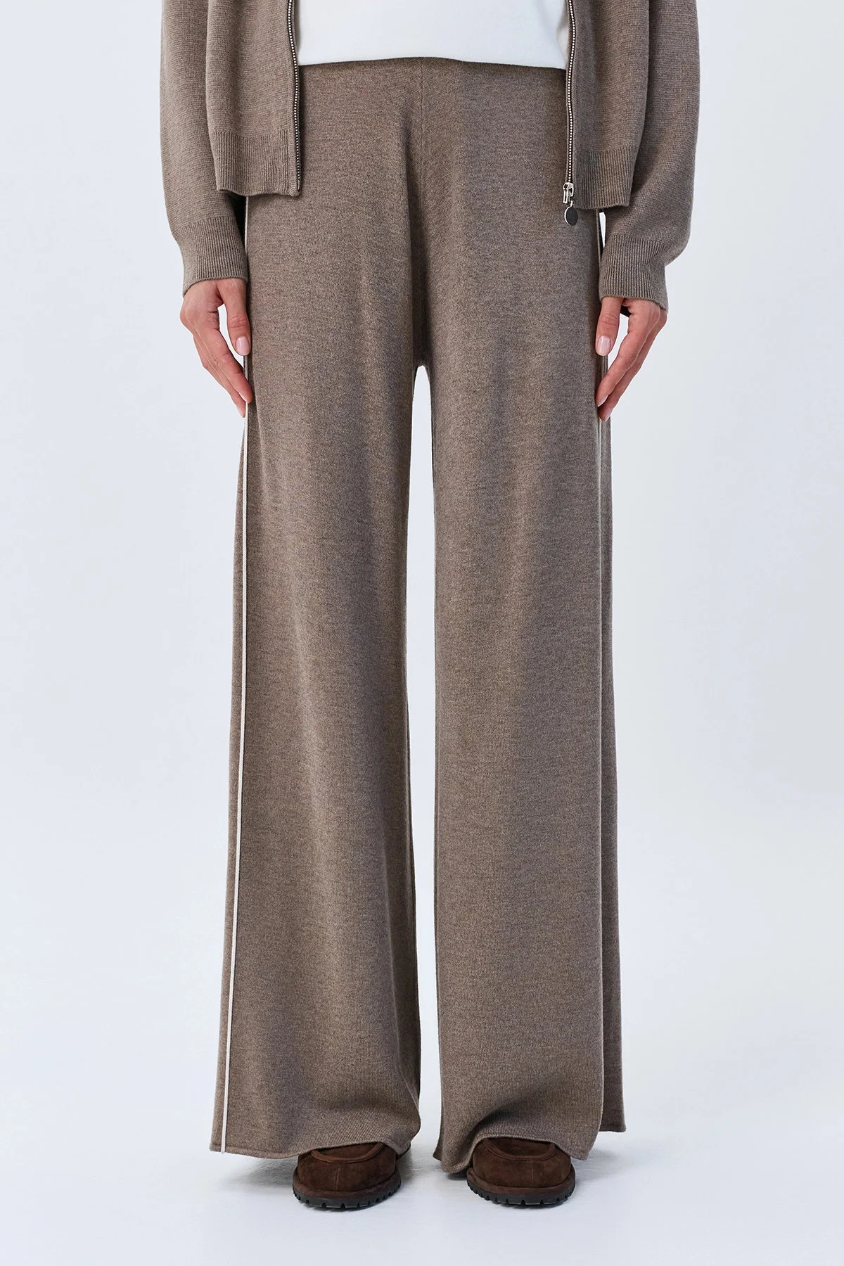 Вязаные брюки с контрастными лампасами, 36