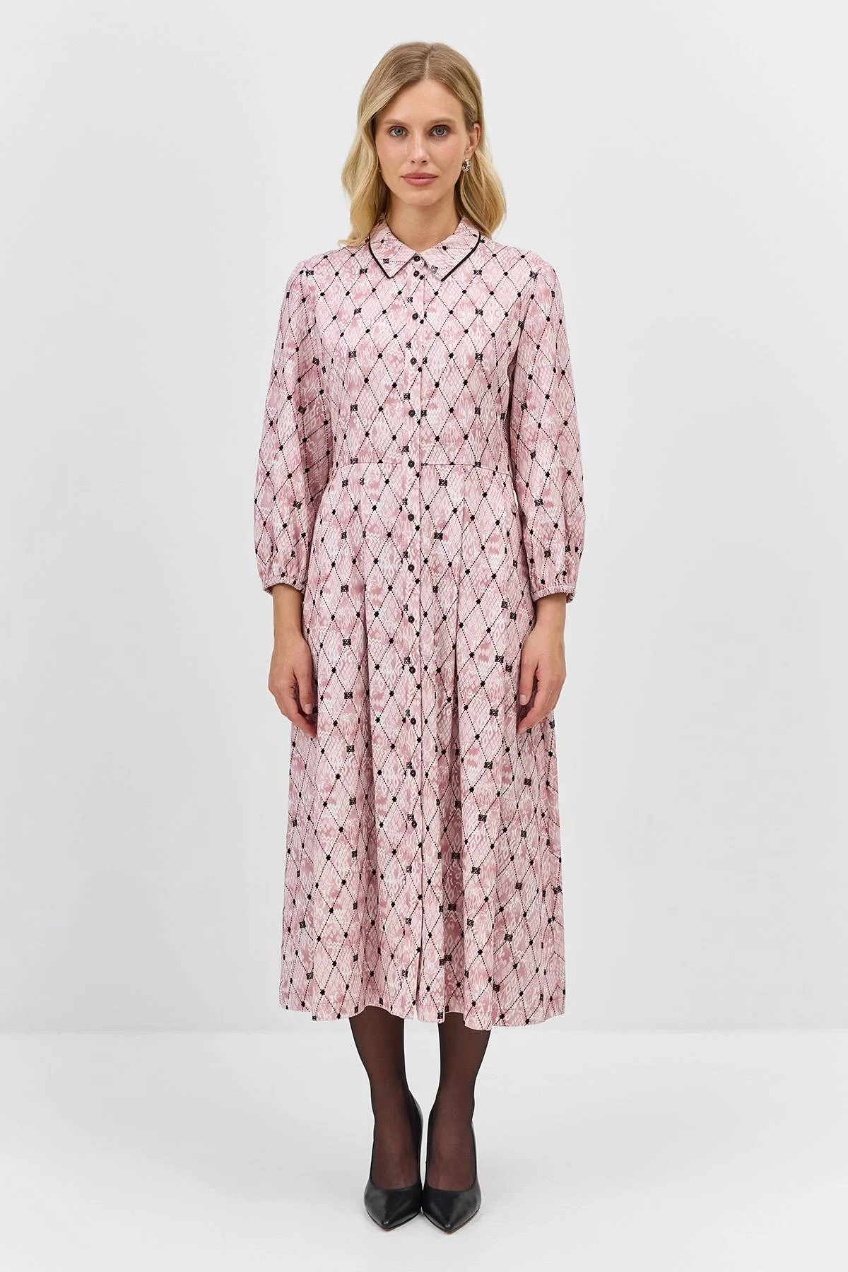 Платье-рубашка с брендированным принтом, 34
