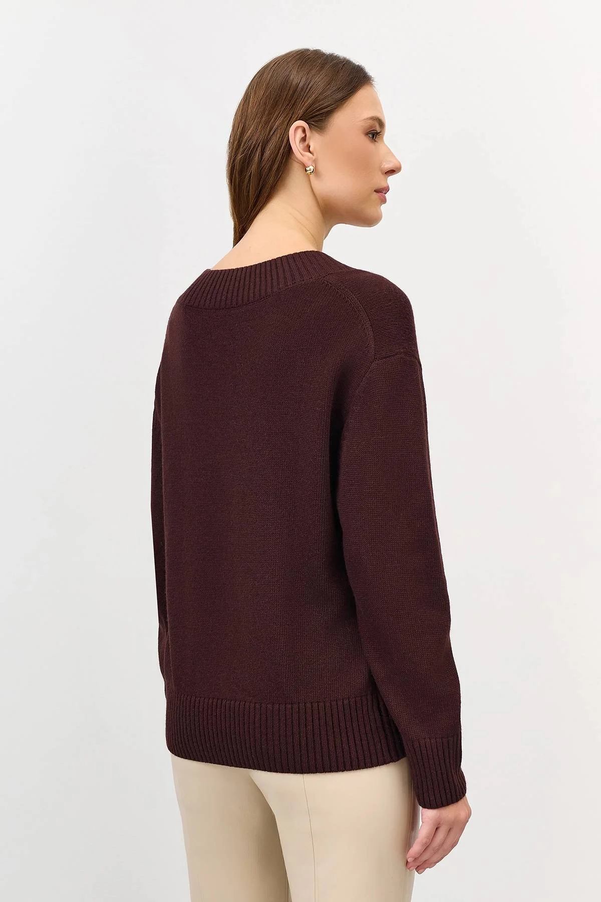 Базовый джемпер с V-образным вырезом, 42