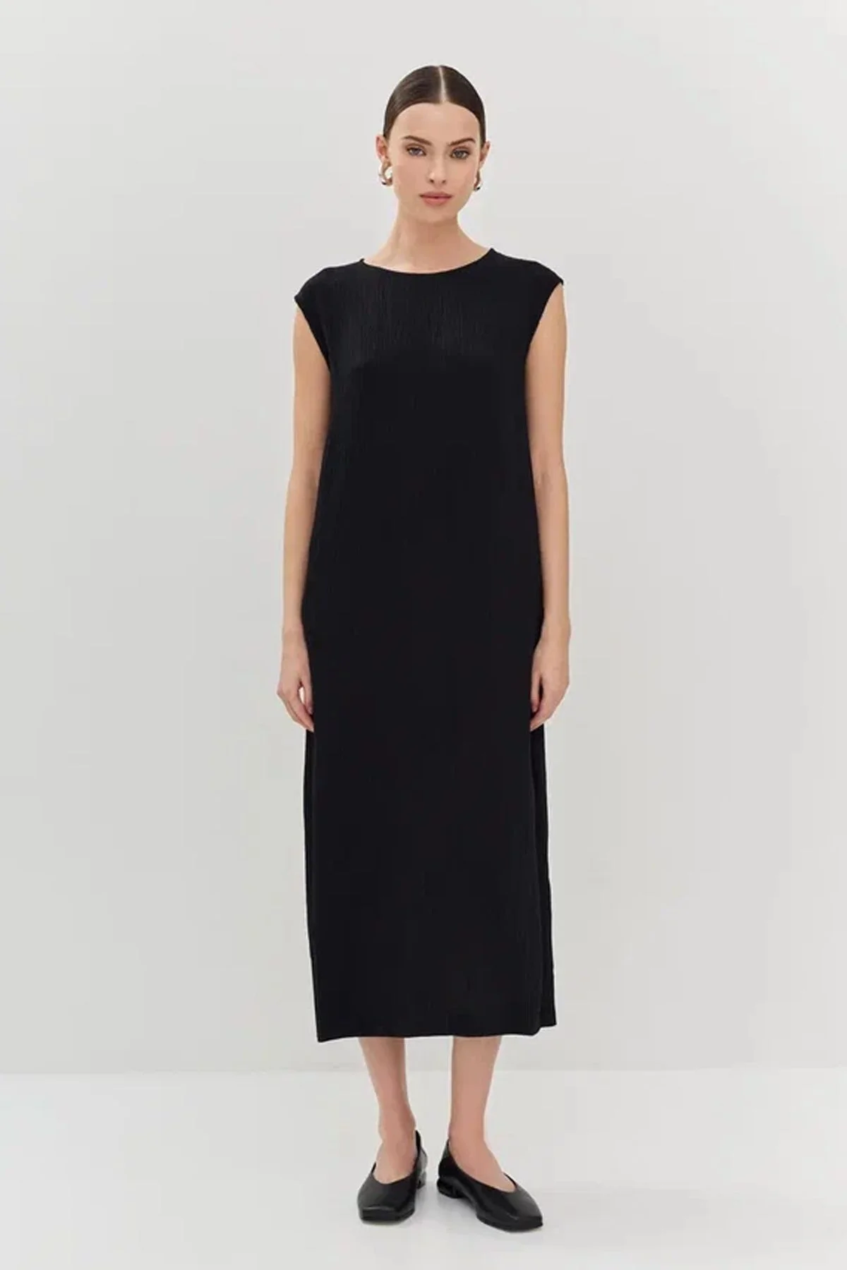 Элегантное платье миди в черном цвете, 44р