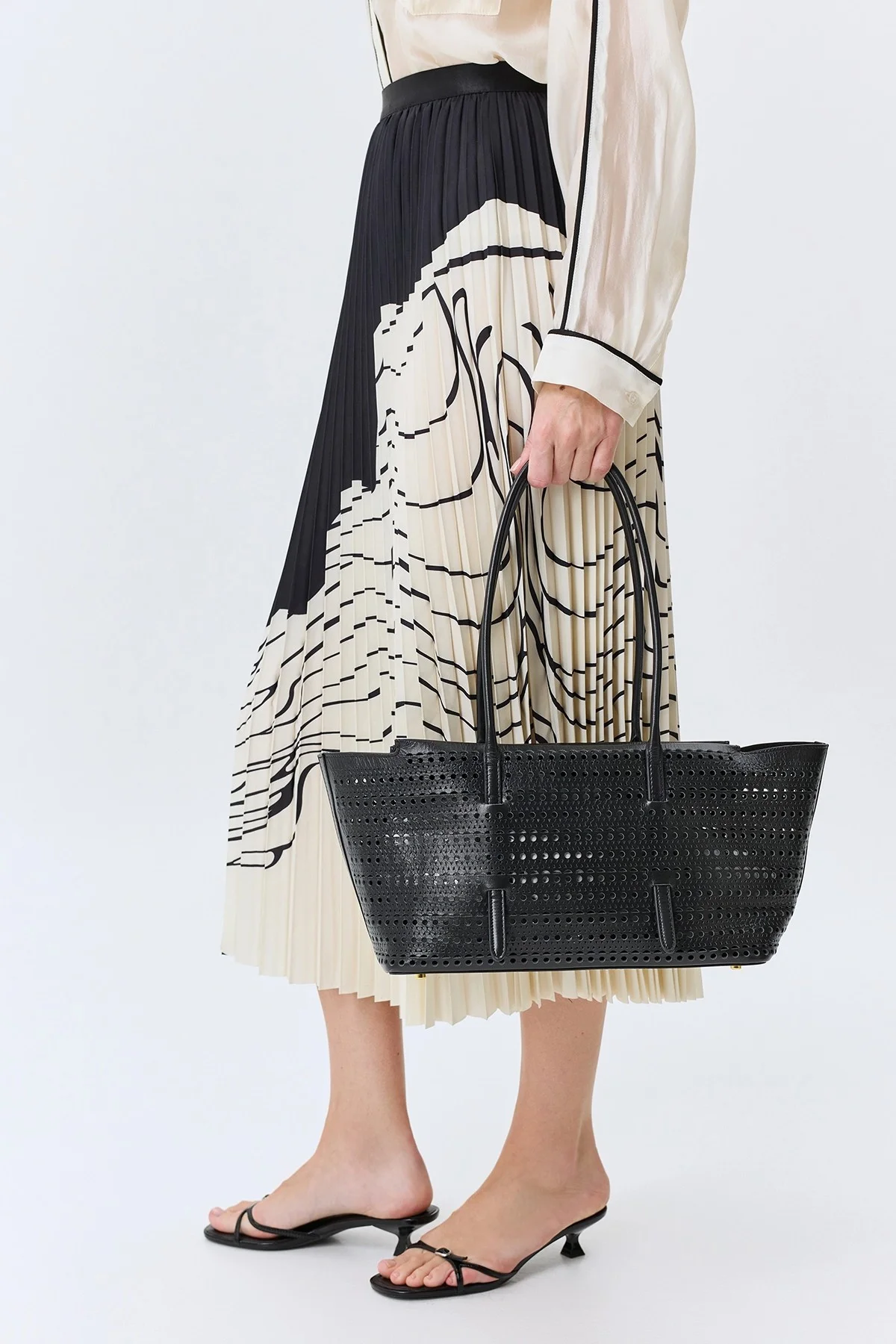 Ажурная сумка-шоппер с кошельком, One