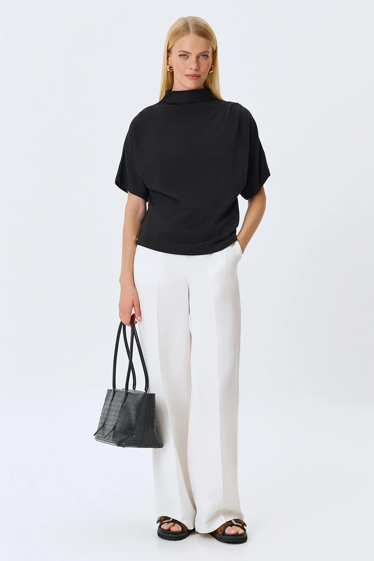 Джемпер с акцентными складками, 36