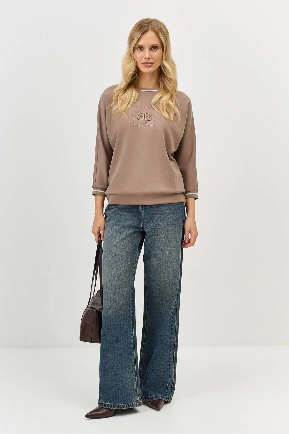 Джемпер с минималистичной вышивкой, 34