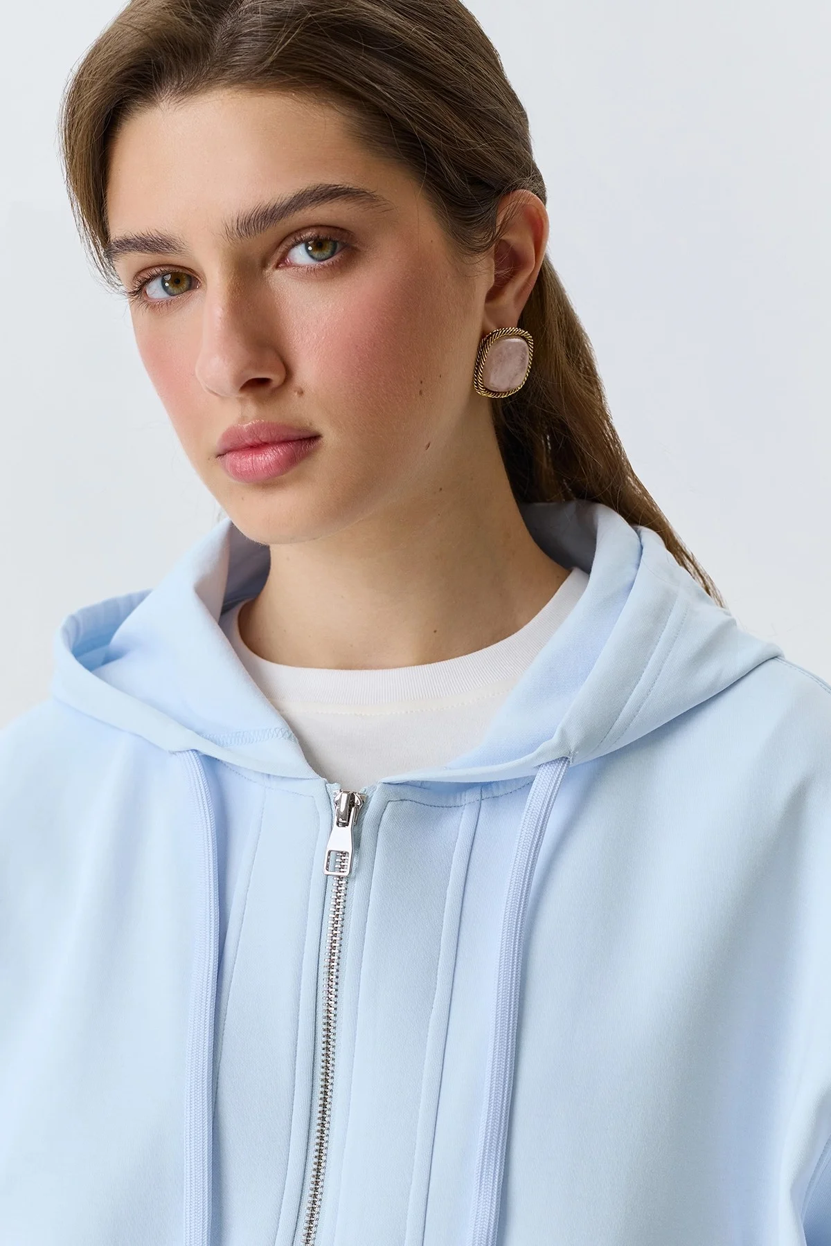 Укороченное голубое худи на молнии, 50