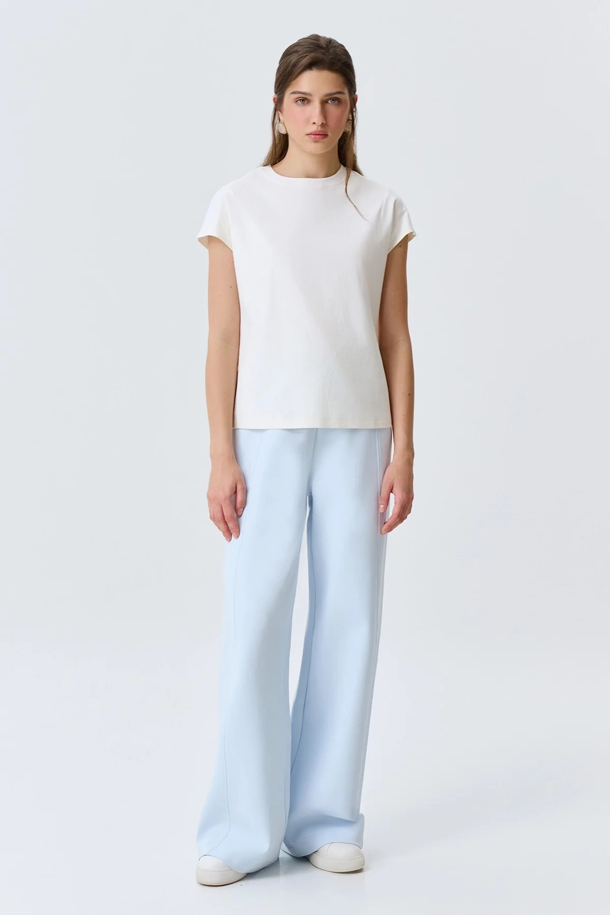 Базовая белая футболка из 100% хлопка, 48