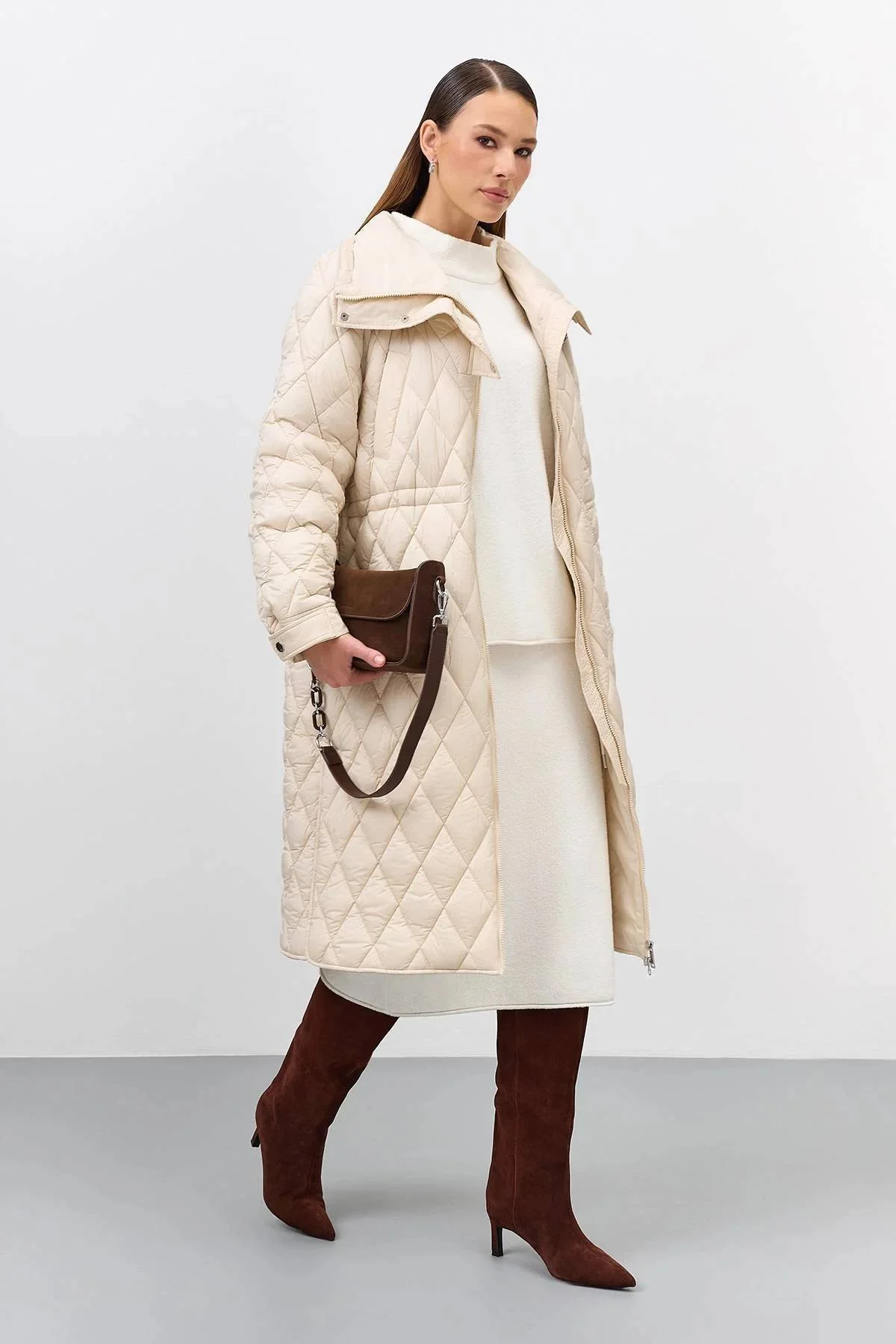 Пальто с акцентным воротником, 44