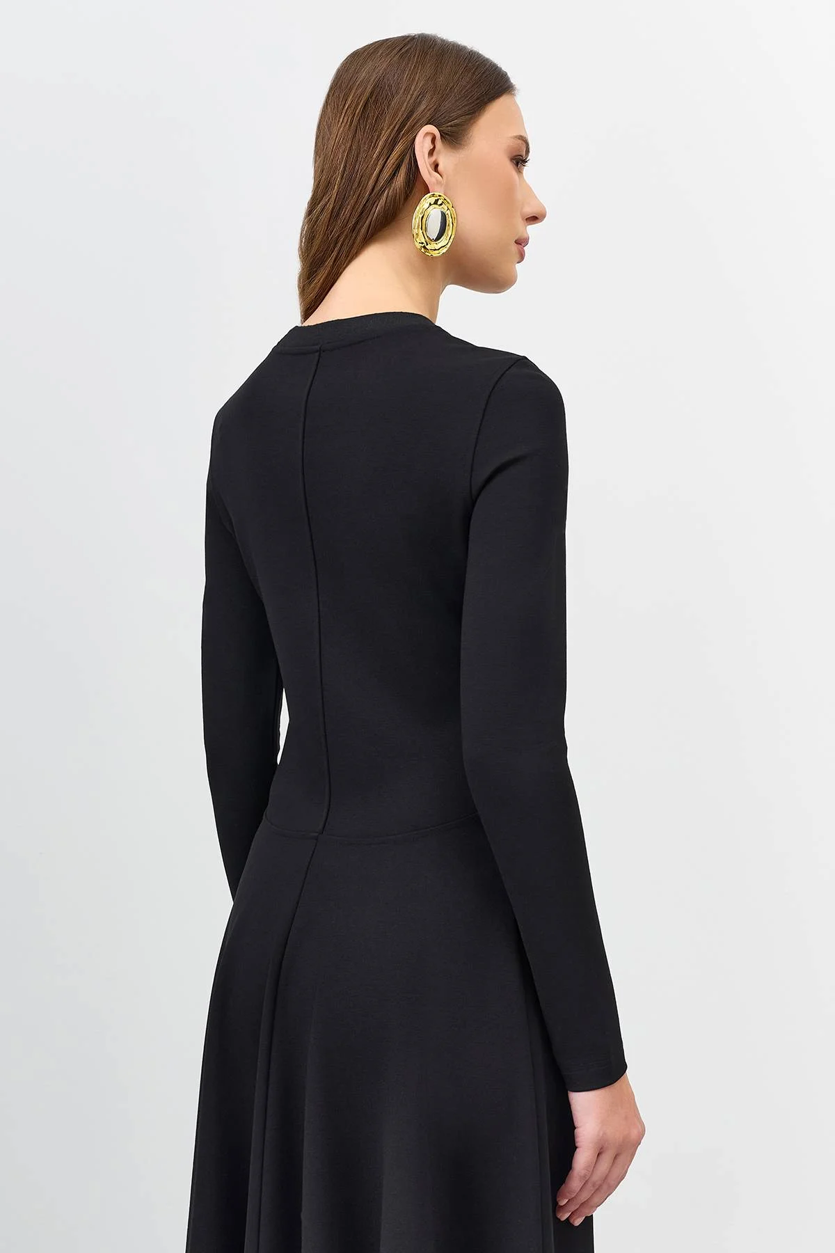 Лимитированная серия приталенное трикотажное платье и ремень, 50