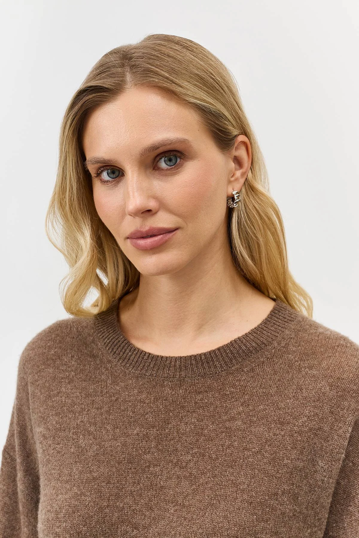 Лимитированная серия уютный джемпер из 100% кашемира и ремень, 44