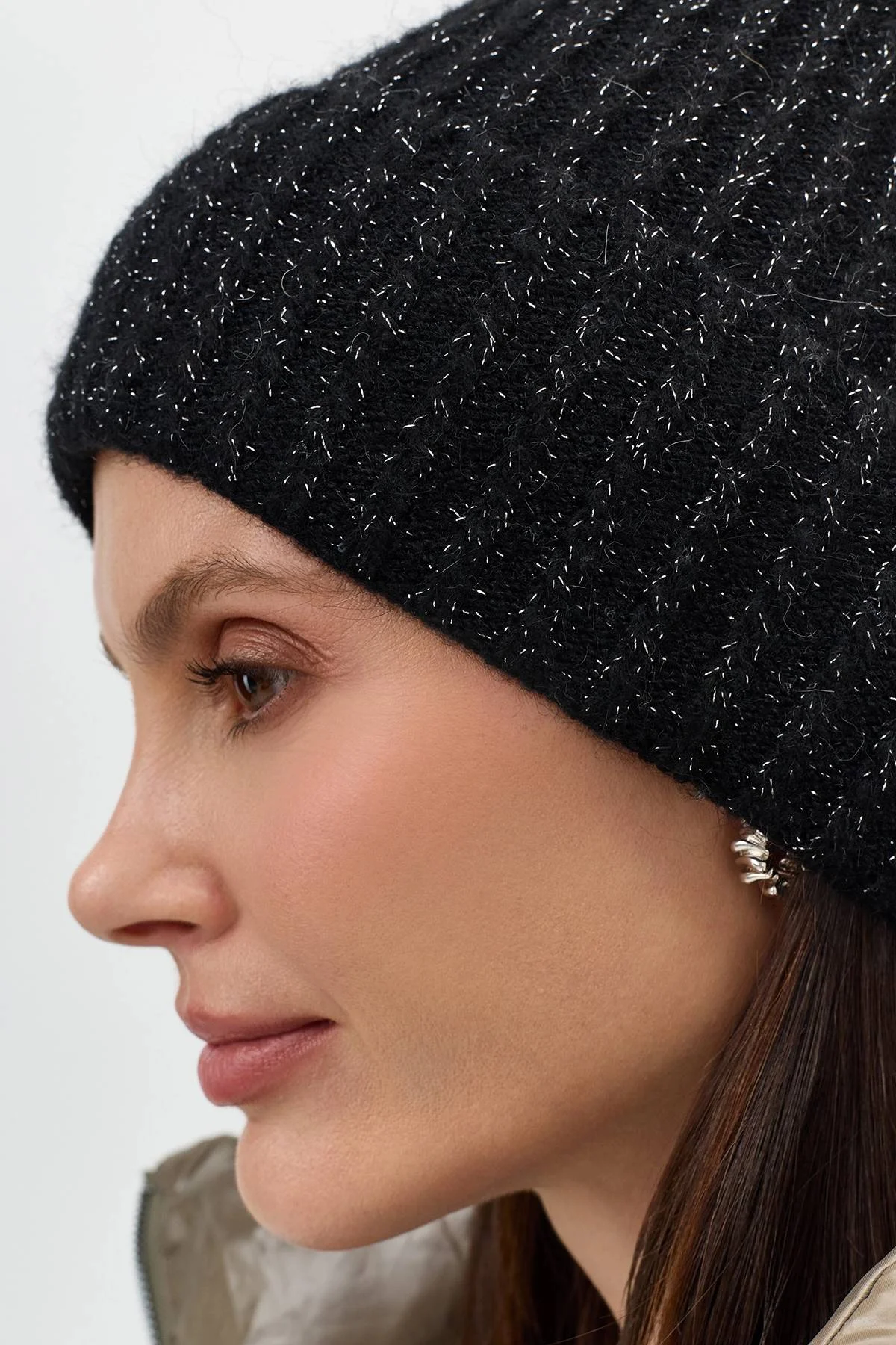 Шапка бини с люрексом, One