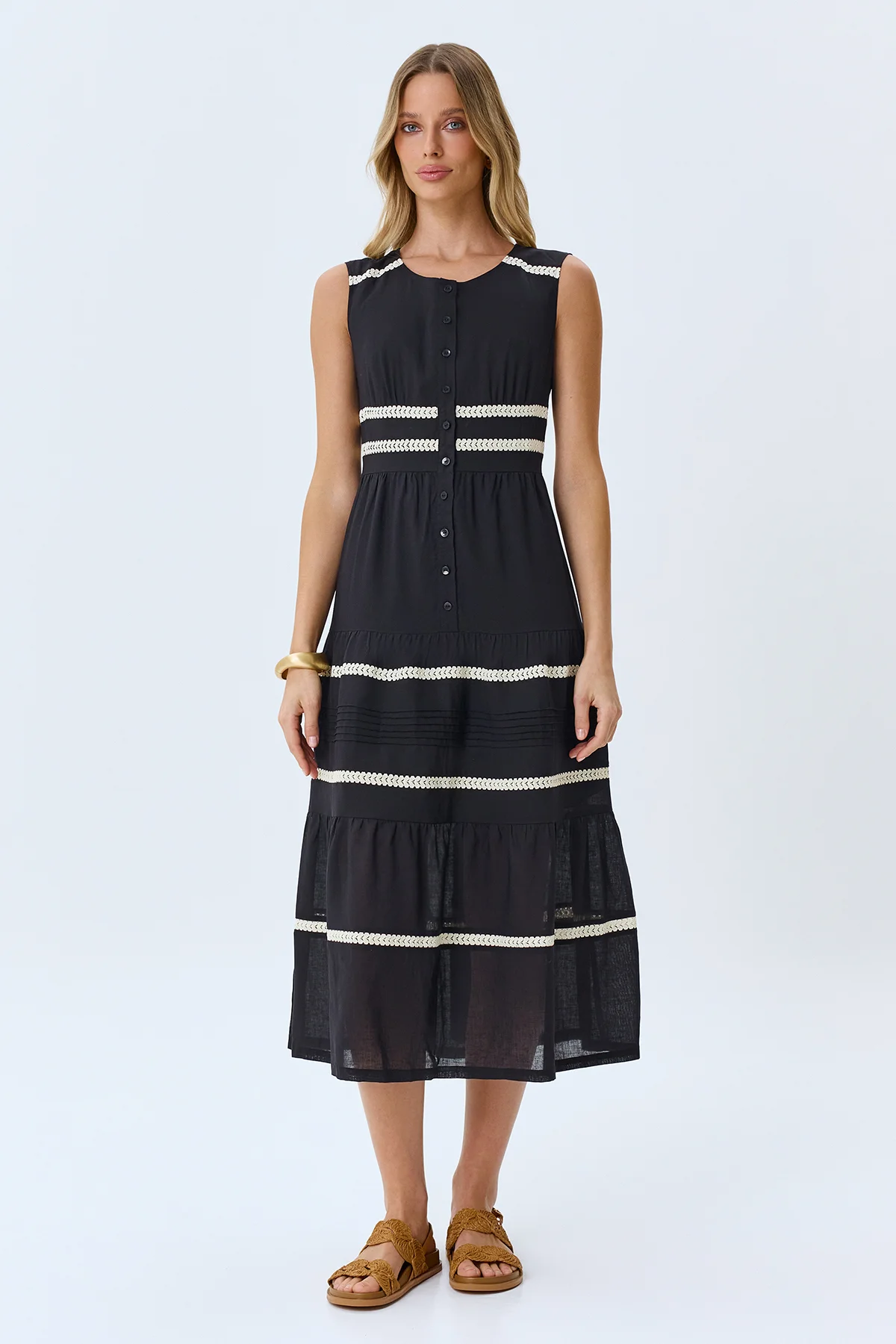 Платье из тенселя с ярусными оборками, 50