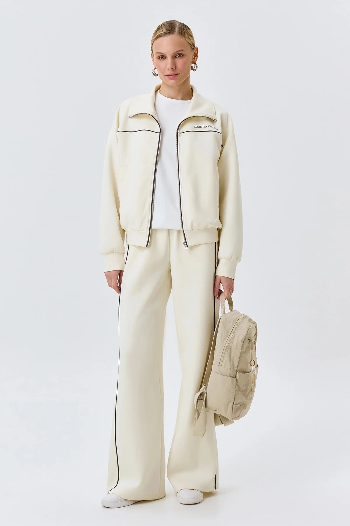 Трикотажный бомбер в спортивном стиле, 44