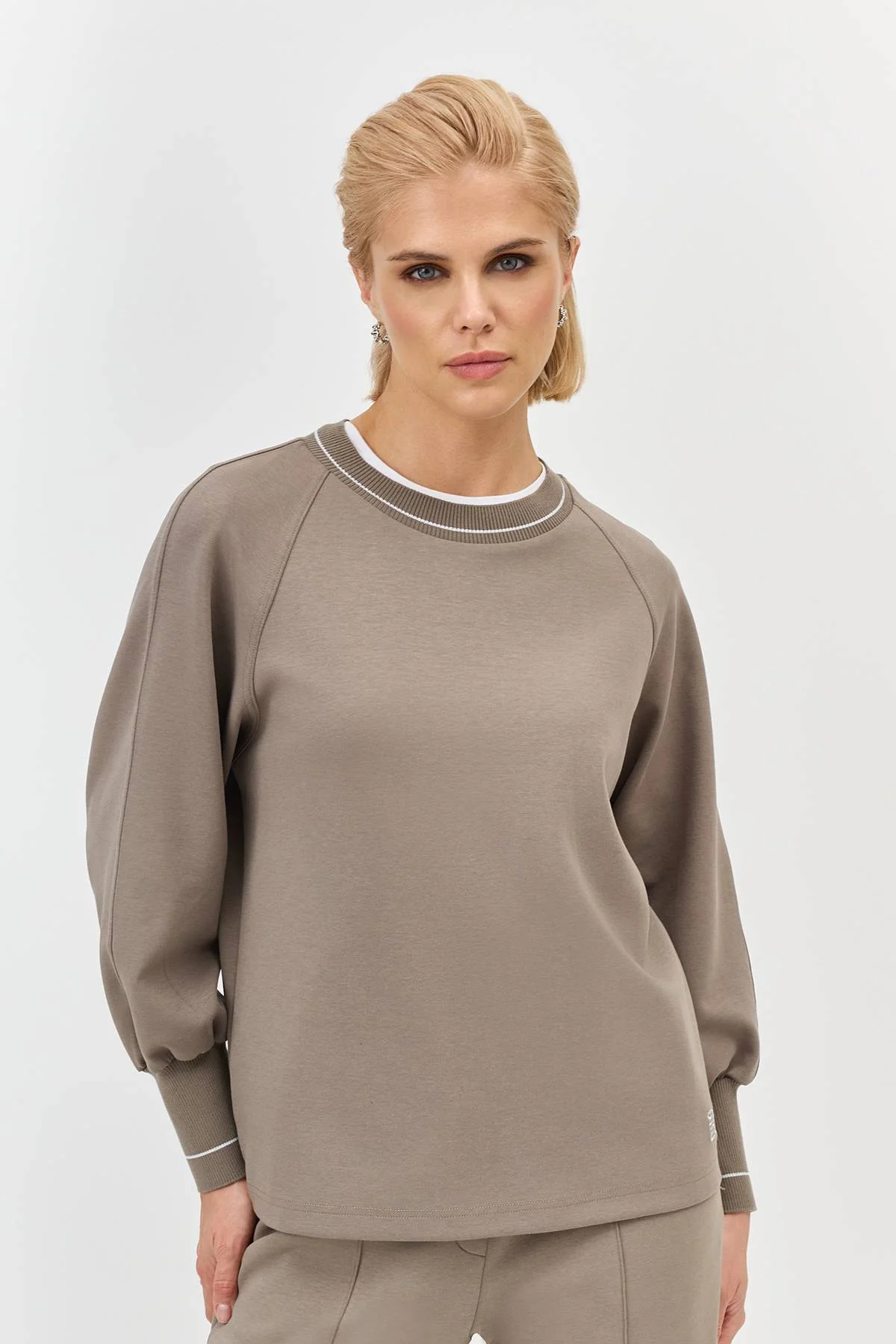 Лимитированная серия джемпер из хлопкового джерси с палантином, 46