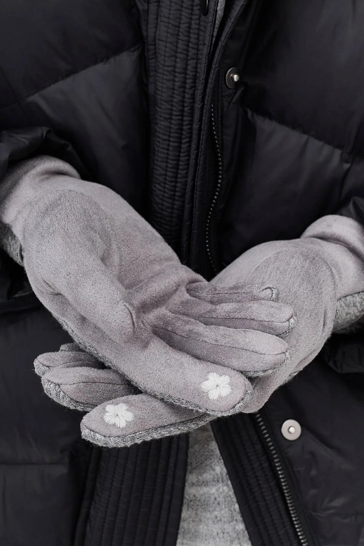 Комбинированные перчатки с хлястиками, One