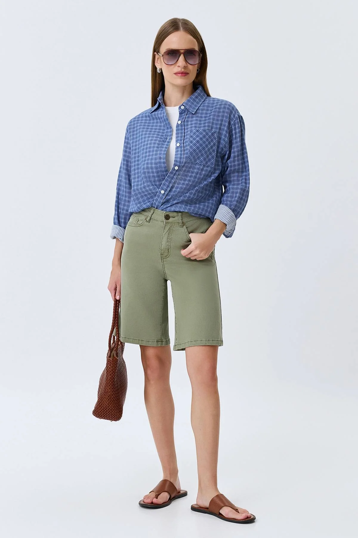 Оливковые джинсовые шорты, 46