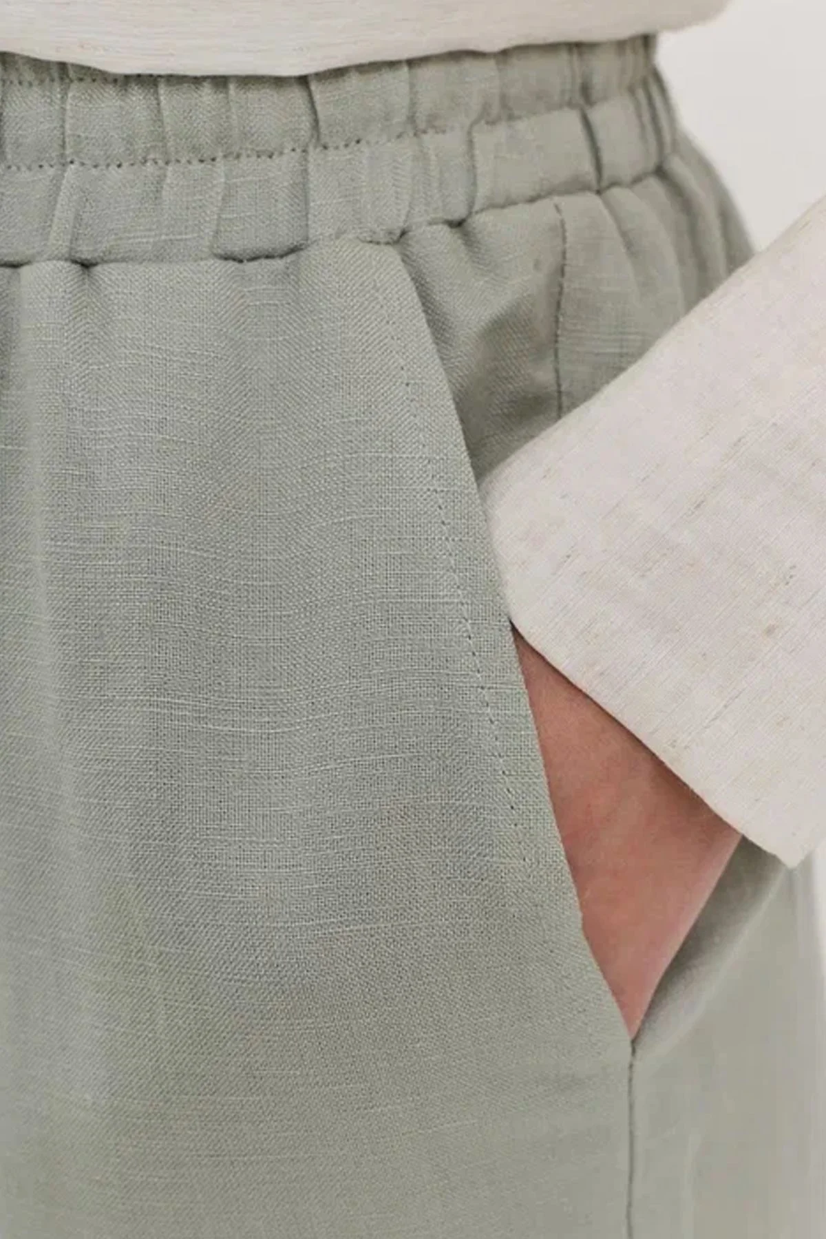 Прямые брюки светло-оливкового цвета со шнурком на талии, 46р