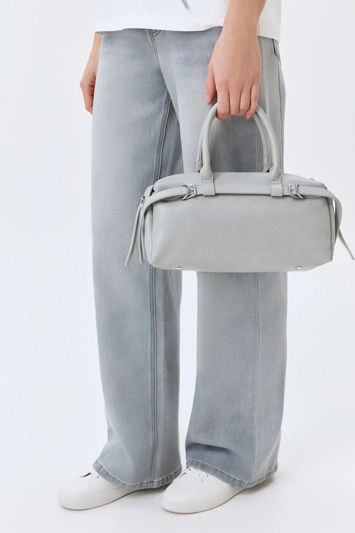 Сумка-багет с декоративными ремешками, One