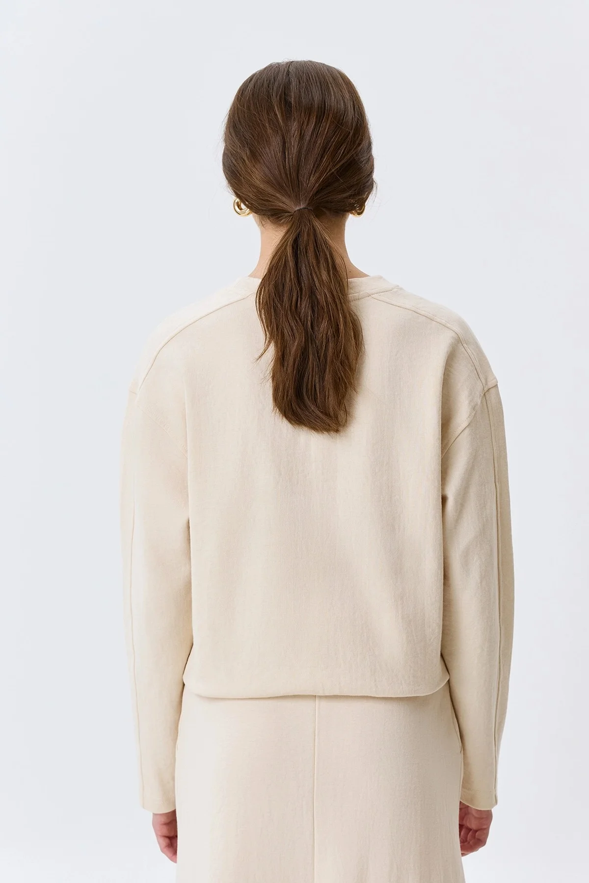 Укороченный джемпер с рельефными швами, 46