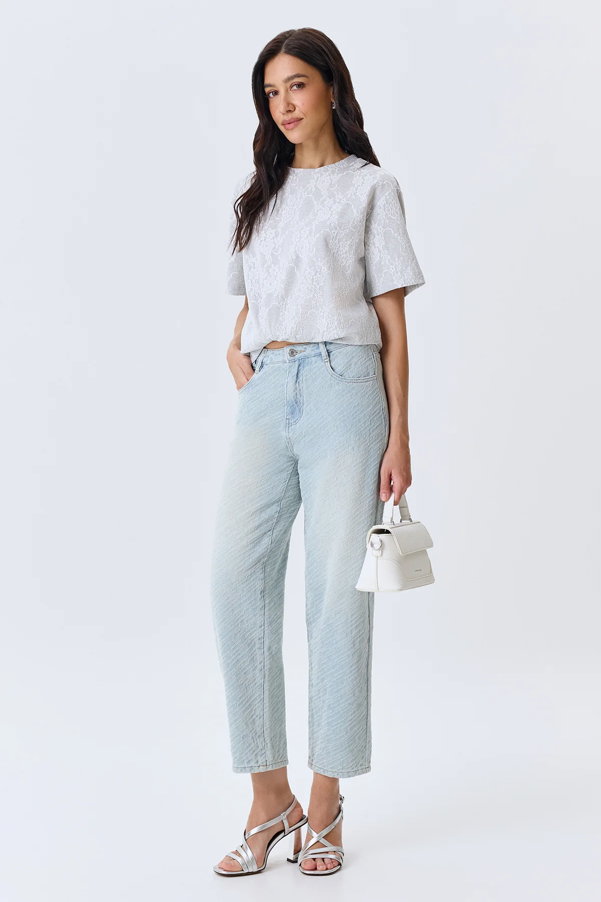 Футболка нарядная с кружевом оверсайз, 40