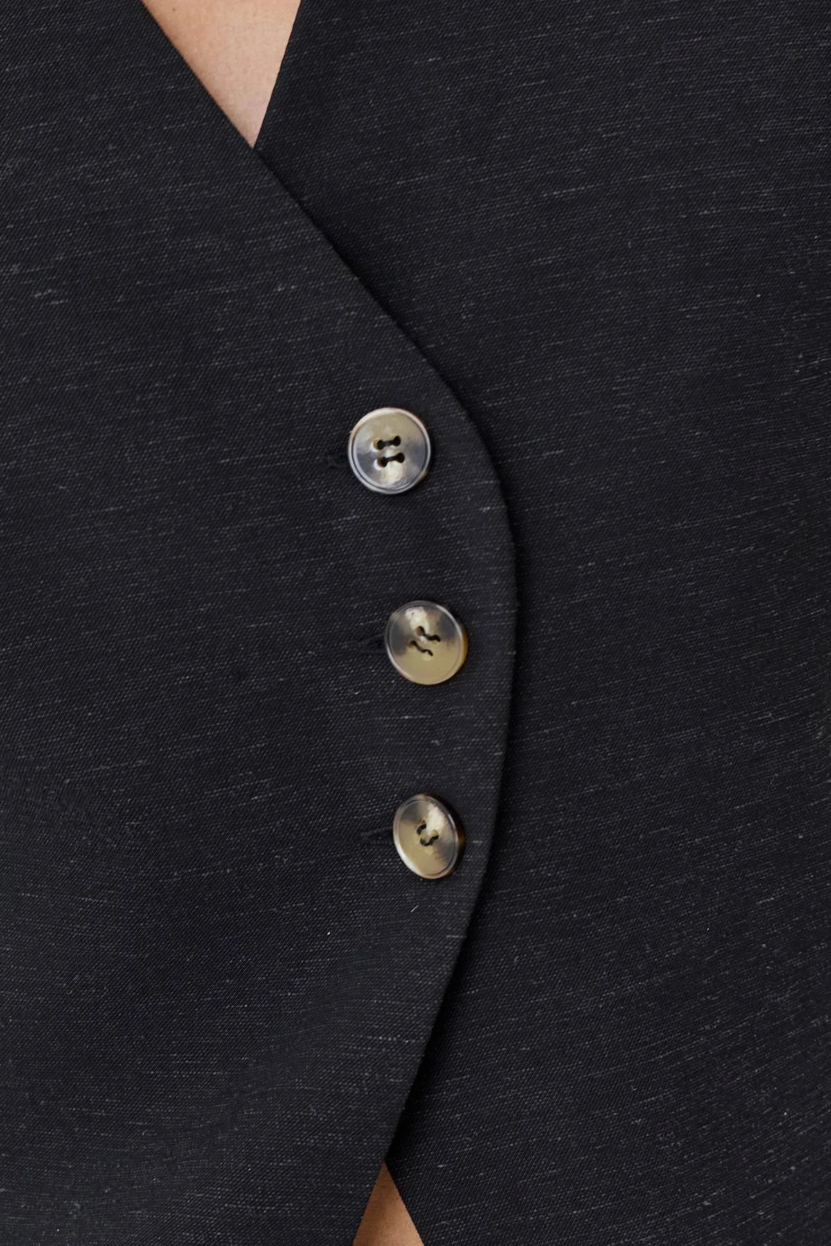 Удлиненный жилет с асимметричной застежкой, 50