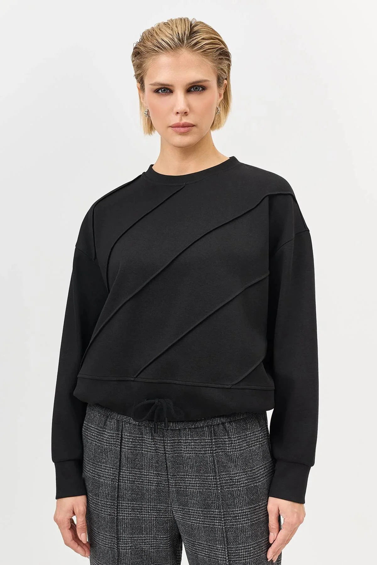 Свитшот с декоративными строчками, 38