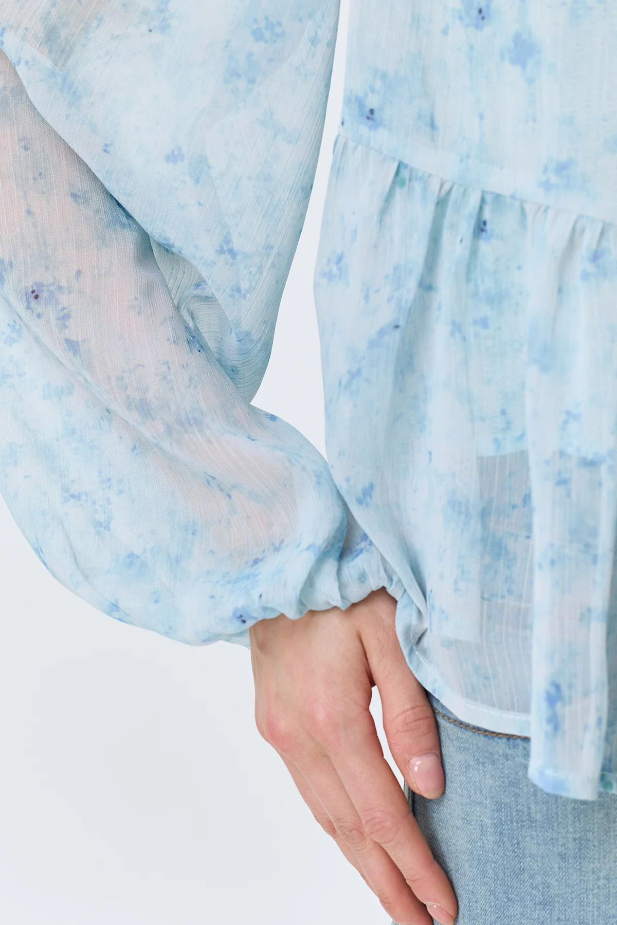 Полупрозрачная блузка с флоральным принтом, 40