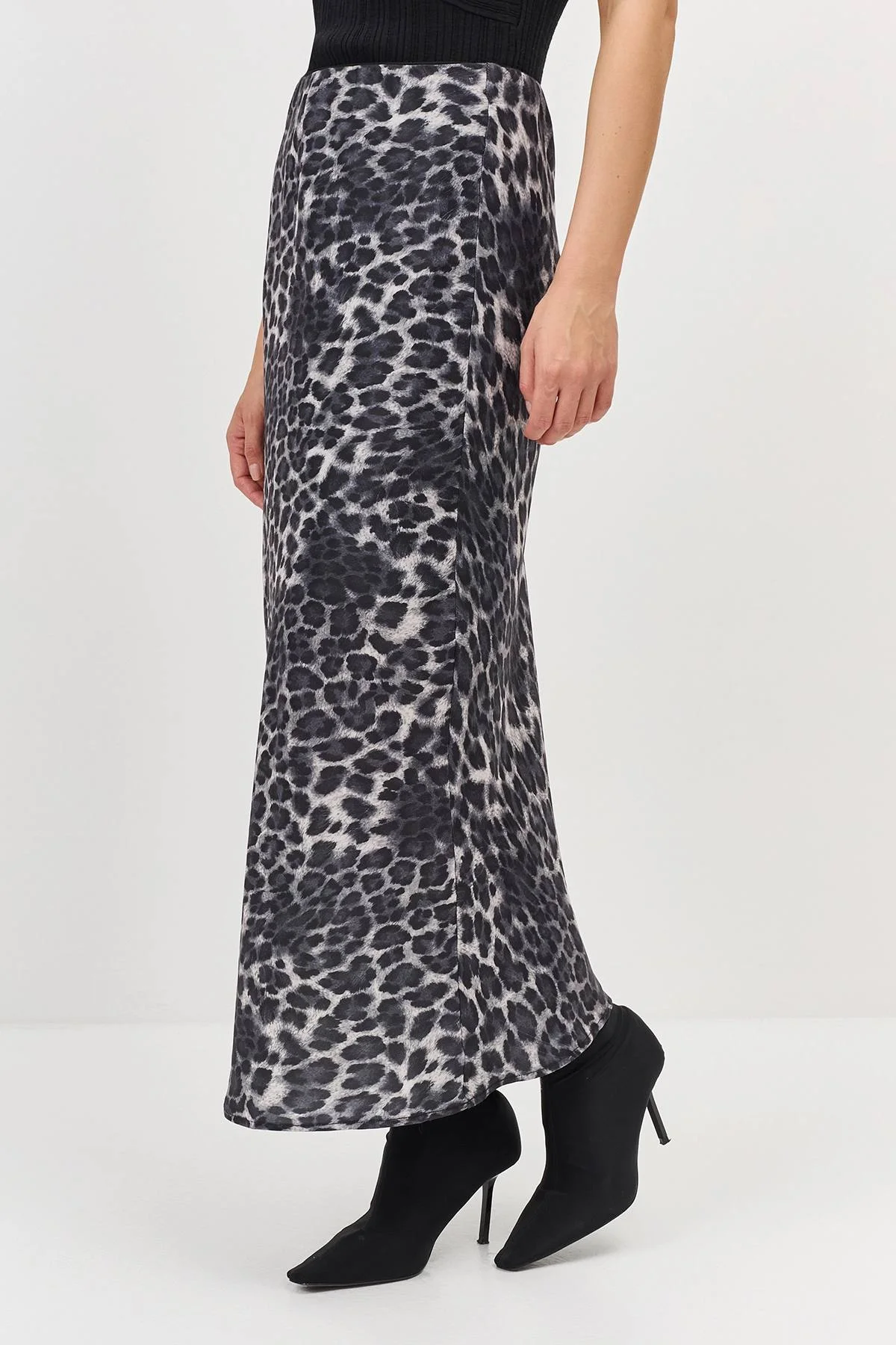 Юбка с анималистичным принтом, 44