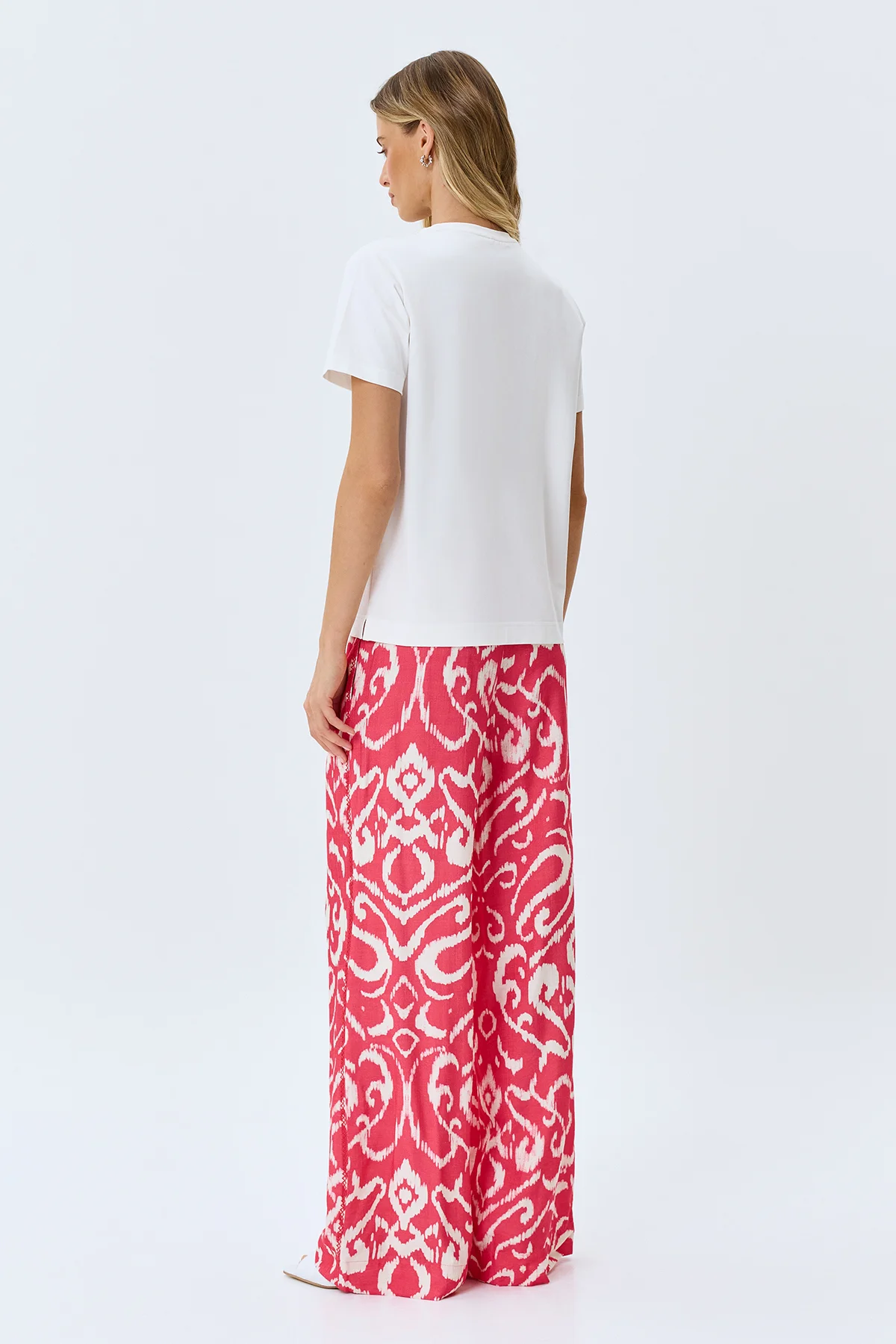 Футболка нарядная летняя, 52