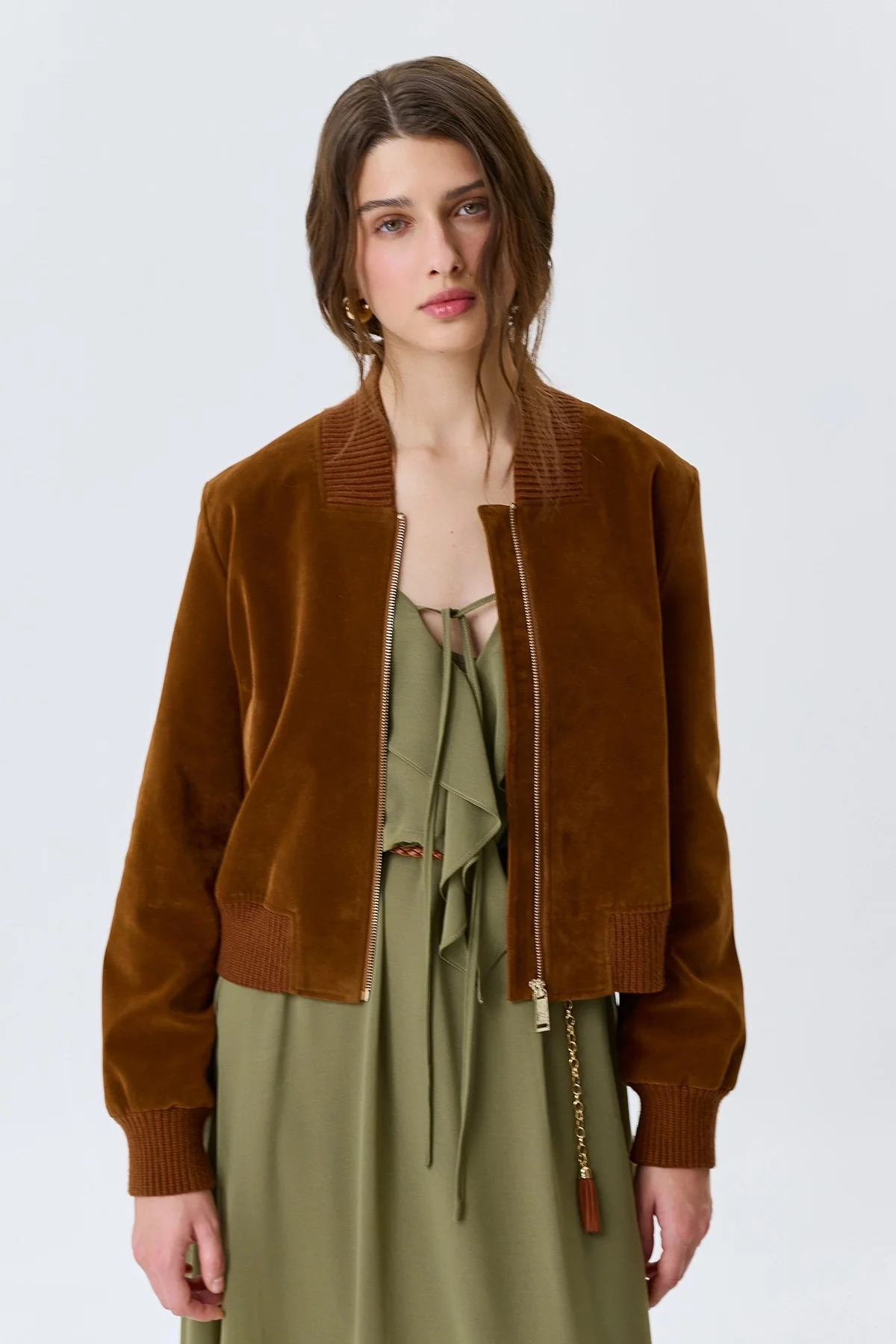 Укороченный жакет из искусственной замши, 50