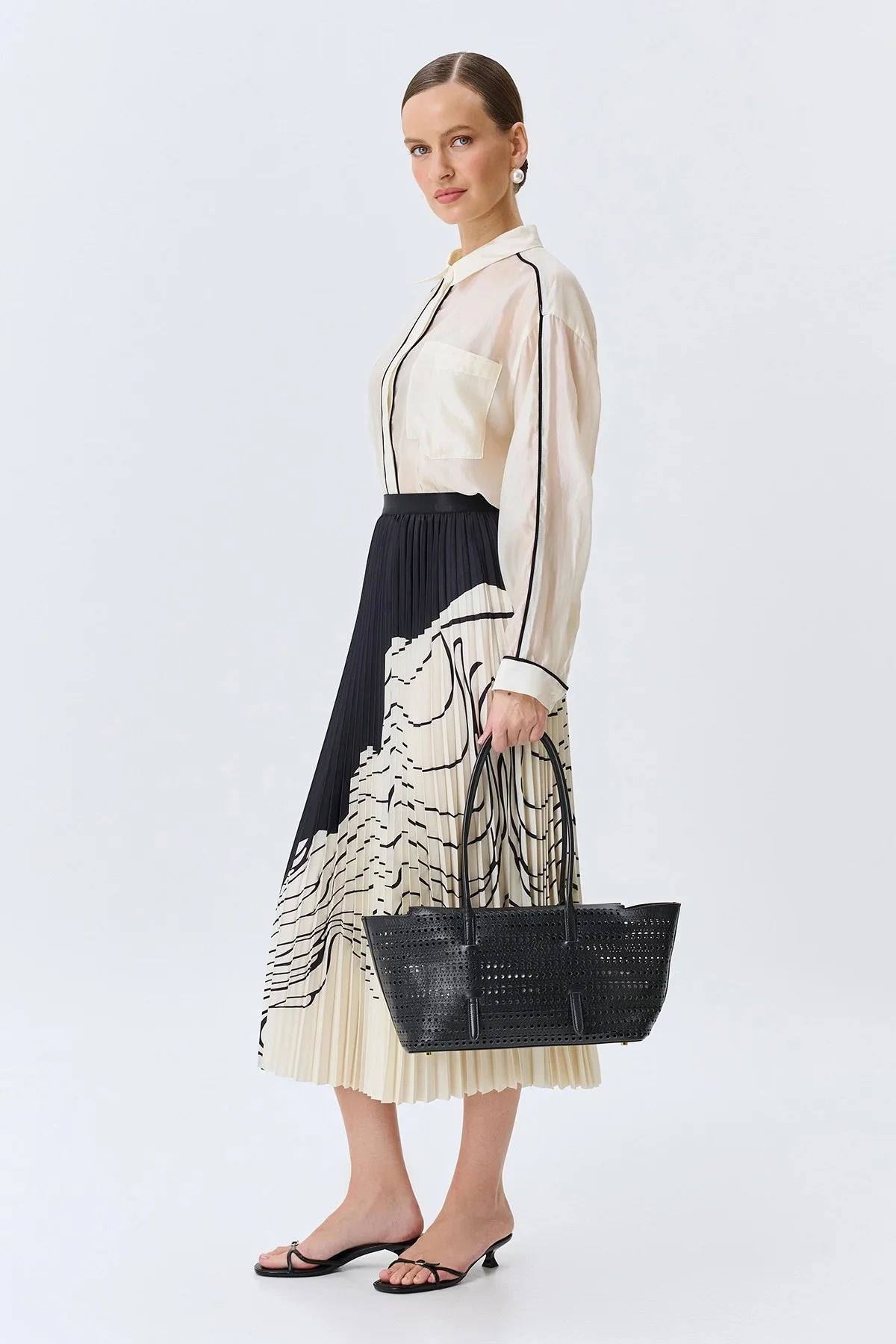 Ажурная сумка-шоппер с кошельком, One