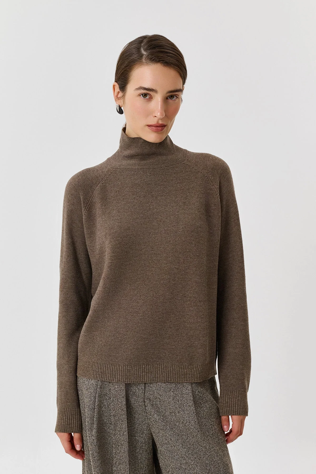 Базовый коричневый джемпер из хлопка, 44