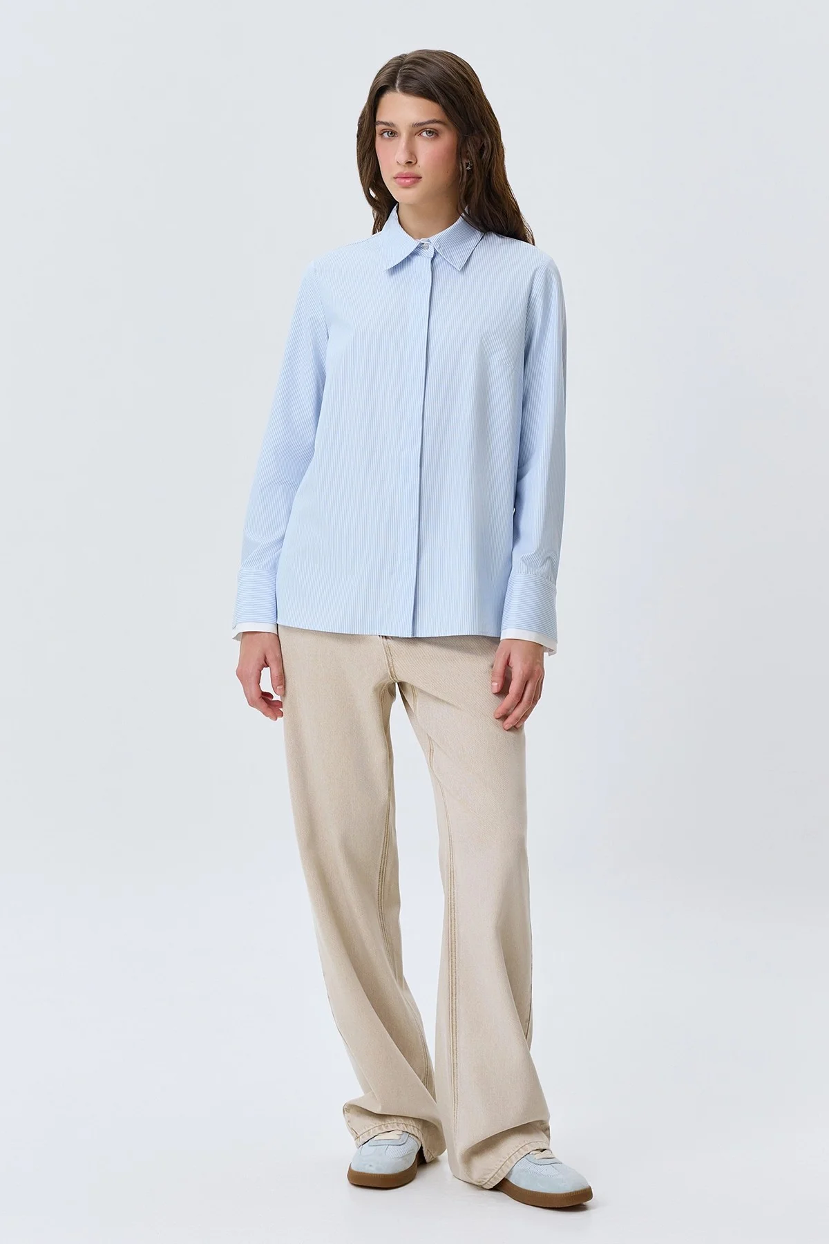 Бежевые джинсы с деликатной варкой, 44