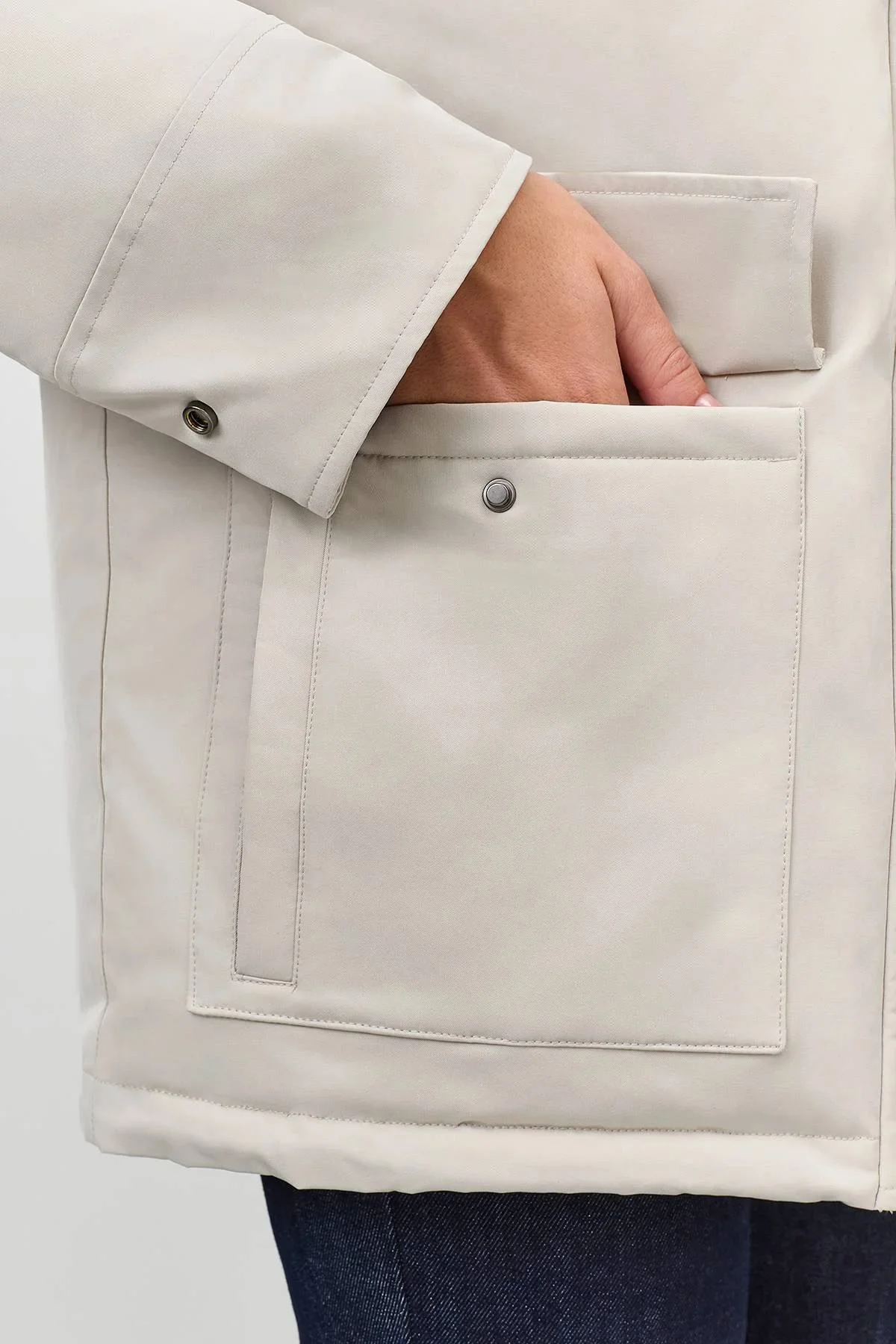 Минималистичная куртка с вязаным воротником, 50