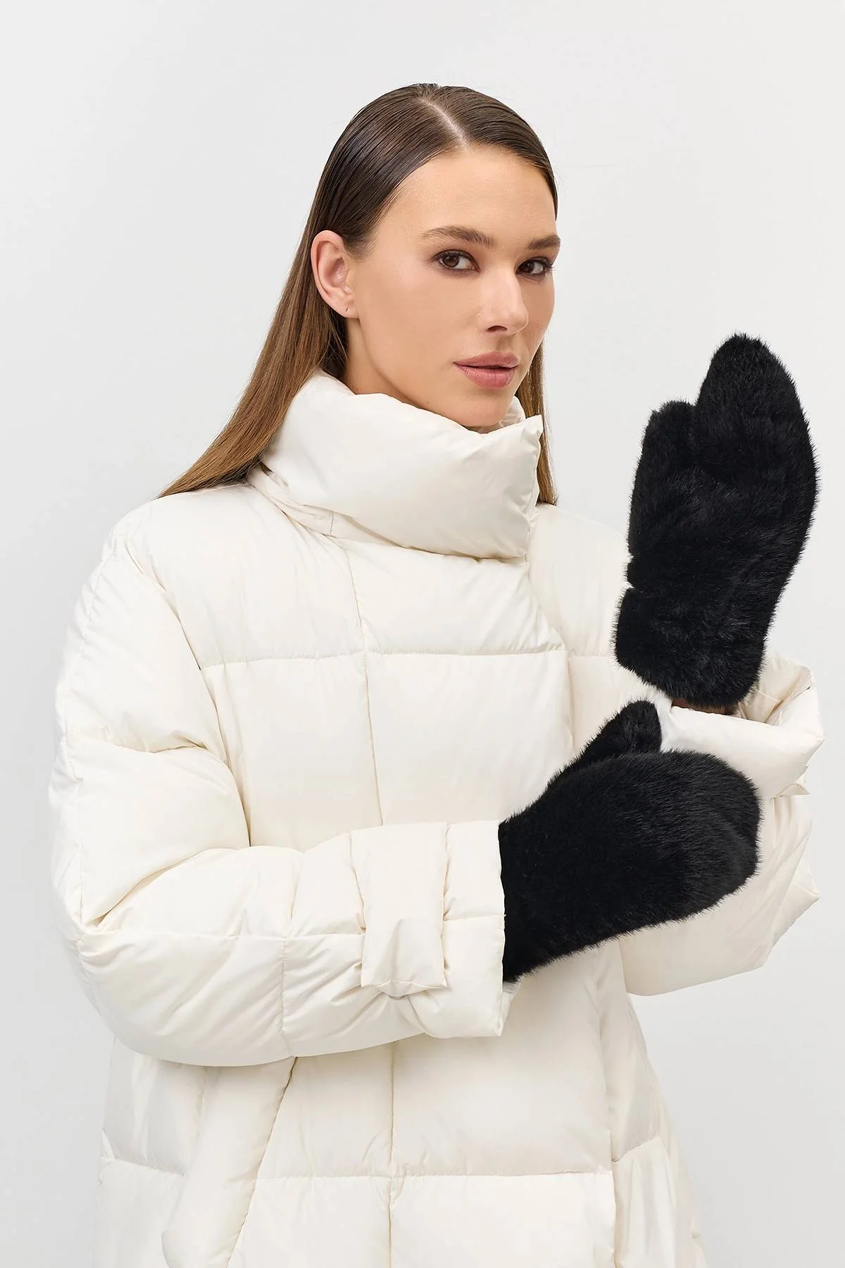 Теплые меховые варежки, One