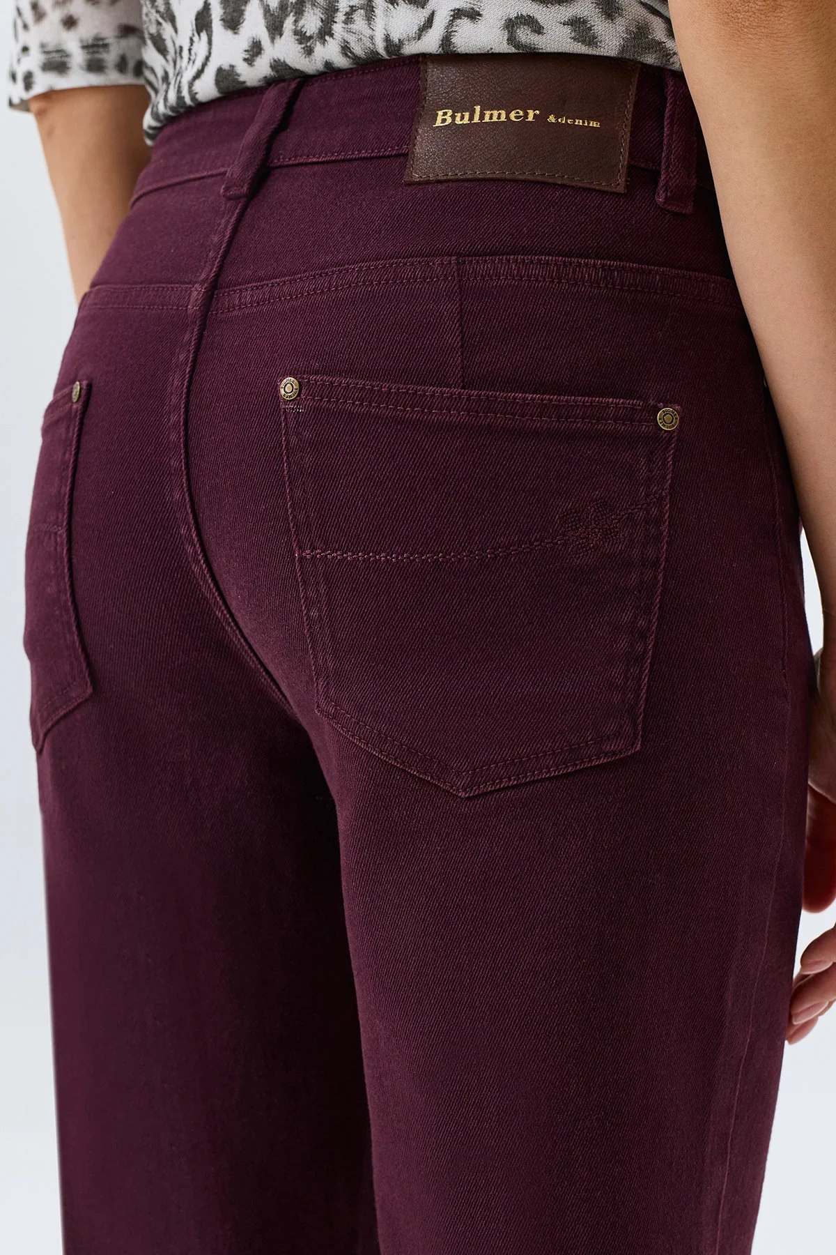 Джинсы в цвете "бордо", 38