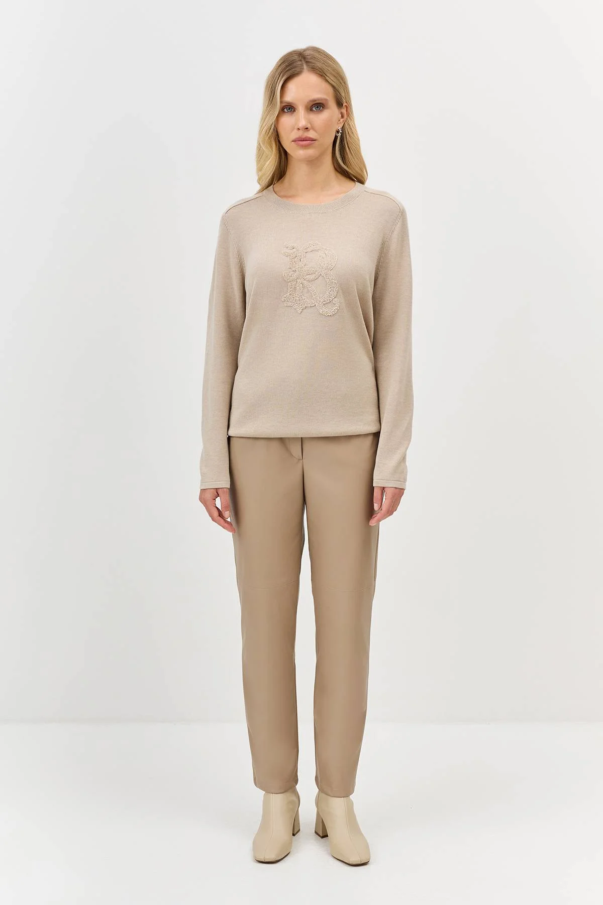 Лимитированная серия джемпер с объёмной вышивкой и ремень, 36