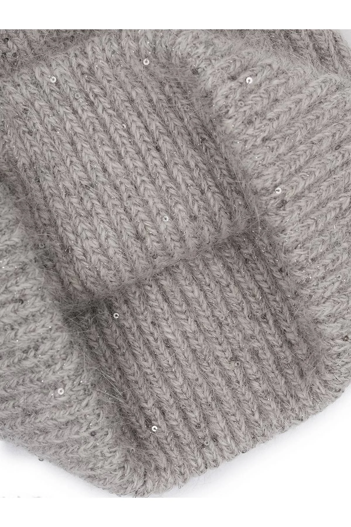 Шапка светло-серая, One