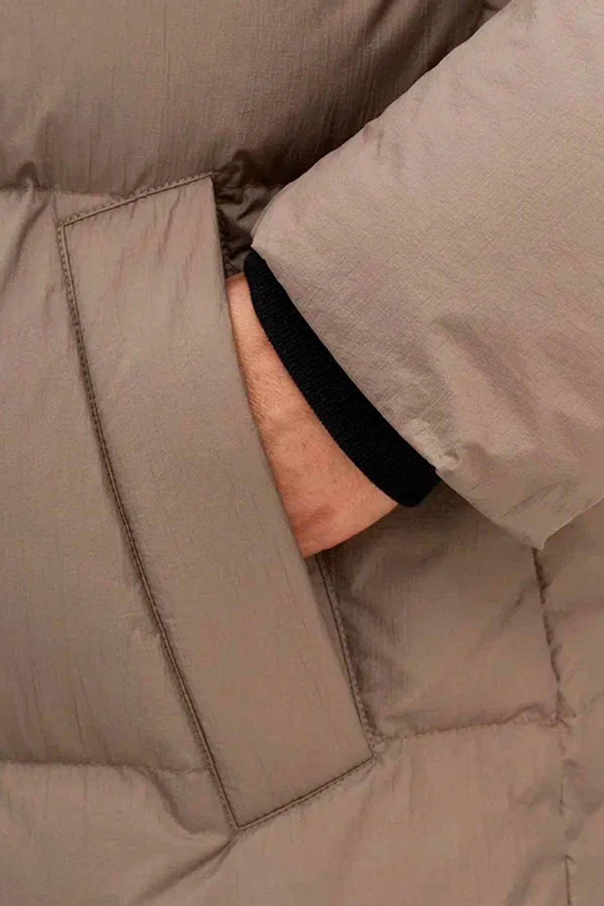 Пальто на натуральном утеплителе с контрастными деталями, 52р