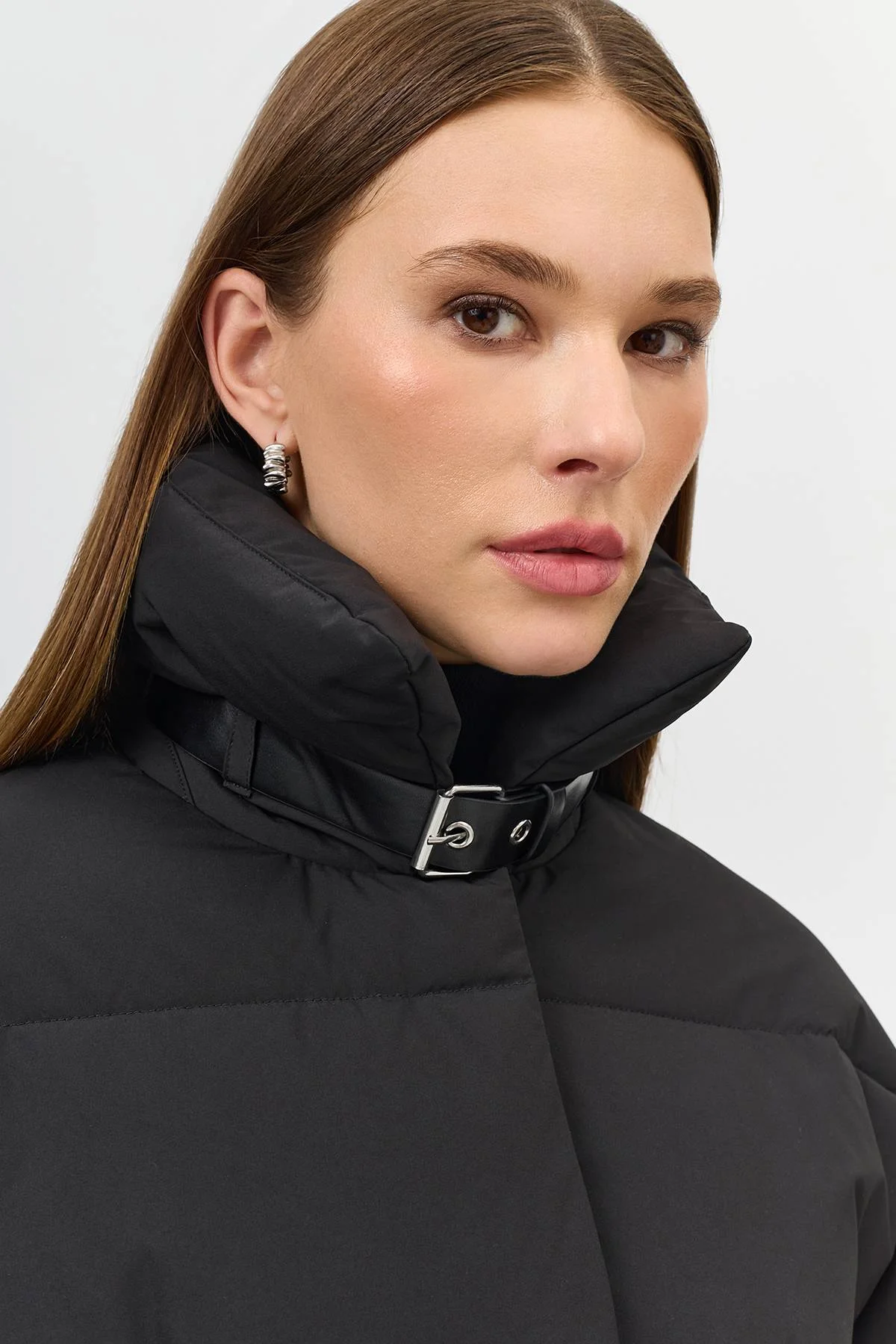 Лимитированная серия Приталенная куртка с хлястикомс палантином, 40 Лимитированная серия Приталенная куртка с хлястикомс палантином, 40